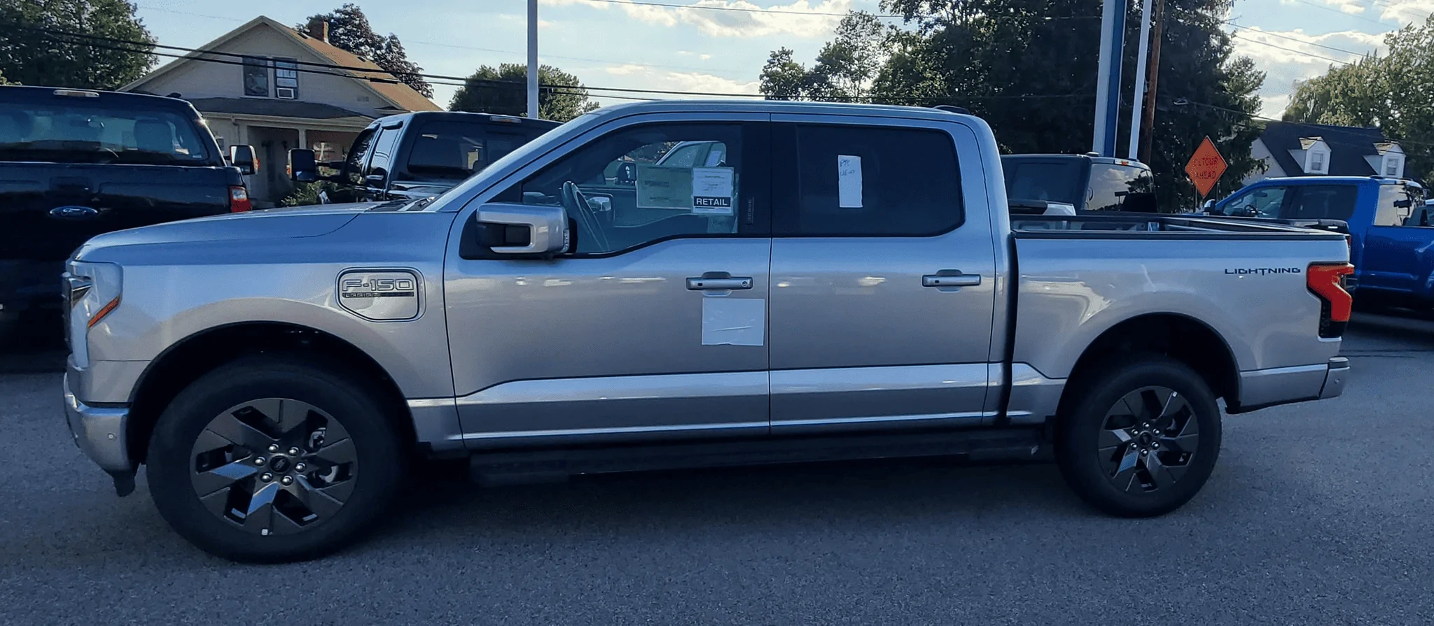 Ford F-150 Lightning ✅ 6/6 Lightning Build Week Group 1659569586184