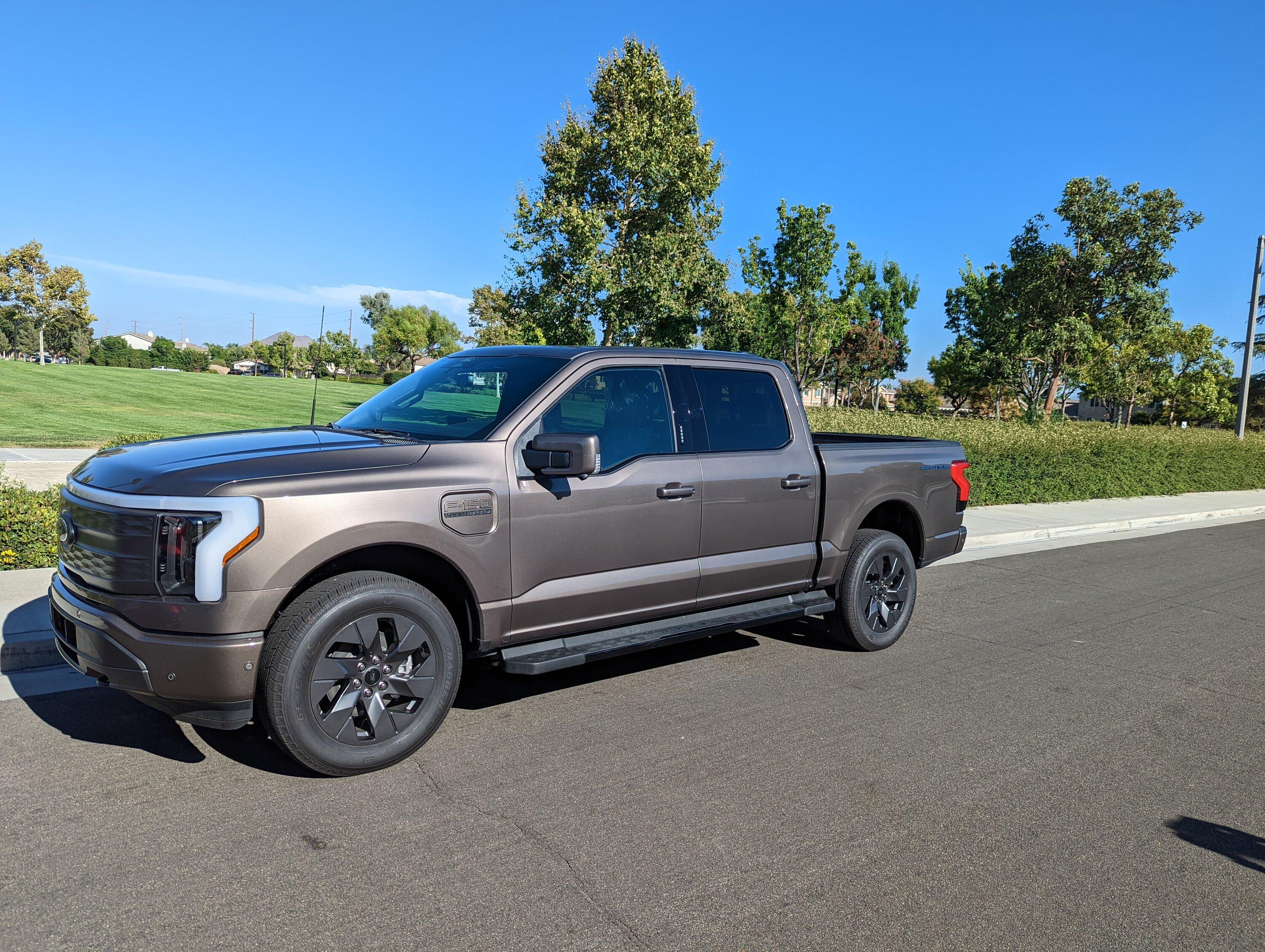 Ford F-150 Lightning ✅ 5/23 Lightning Build Week Group PXL_20220805_235910471