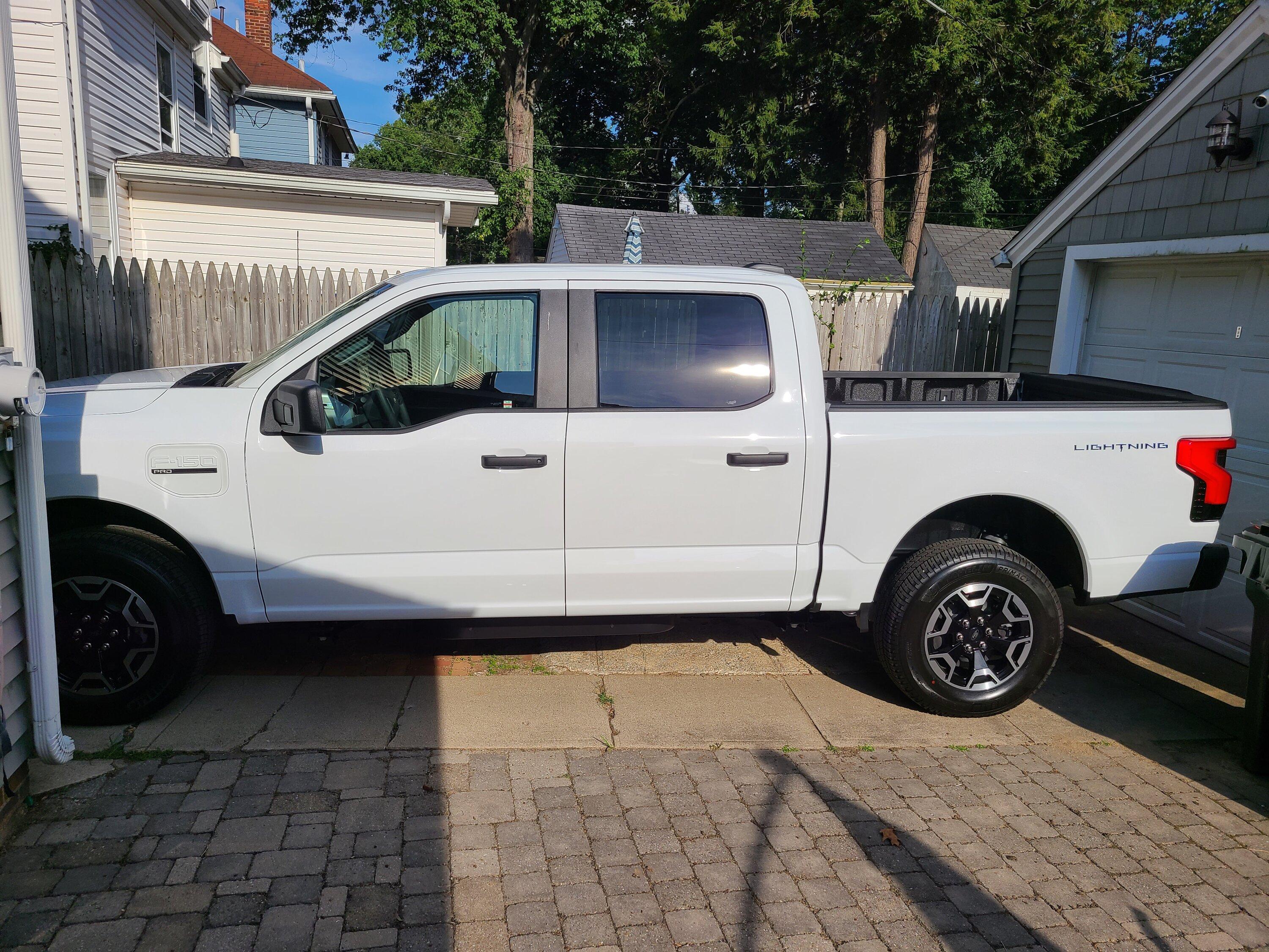 Ford F-150 Lightning ✅ 7/11/22 Lightning Build Week Group 20220815_180834
