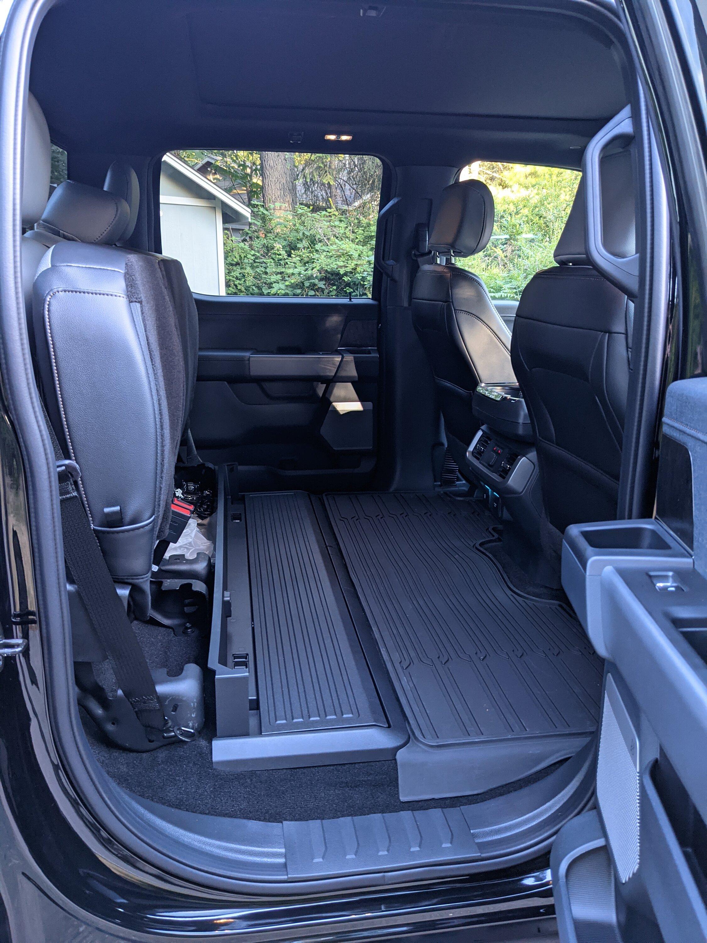 Ford F-150 Lightning FOR SALE: F-150 Lightning Lariat Extended Range Black/Black Seattle, WA PXL_20220822_014557186
