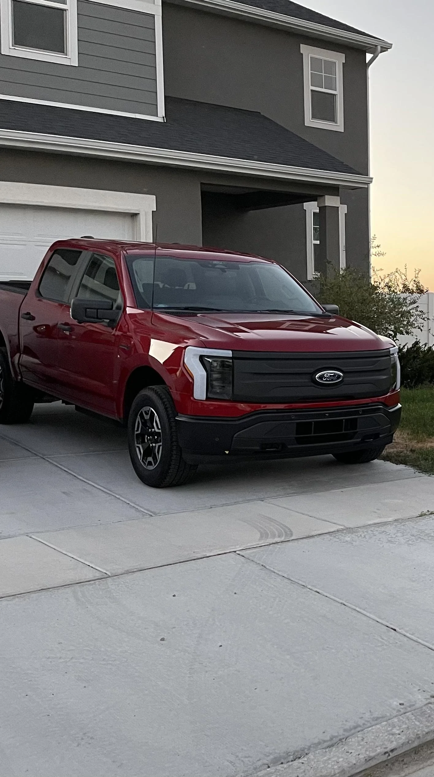 Ford F-150 Lightning ✅ 7/11/22 Lightning Build Week Group E70884AF-9C7D-47B8-8EE0-55961CDC13CF