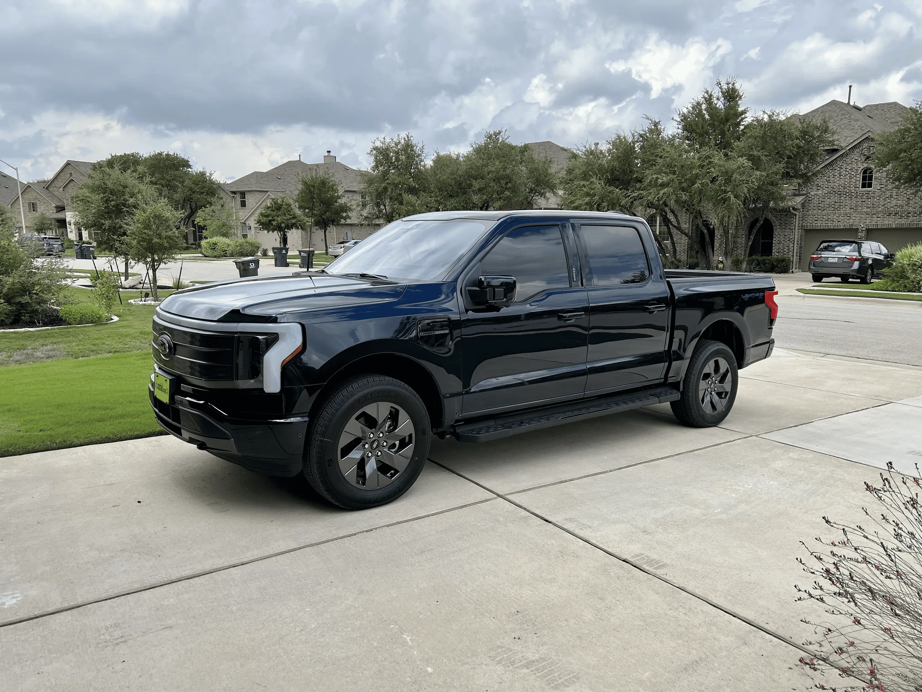 Ford F-150 Lightning Antimatter Blue Lightning tempImageTGFwtn