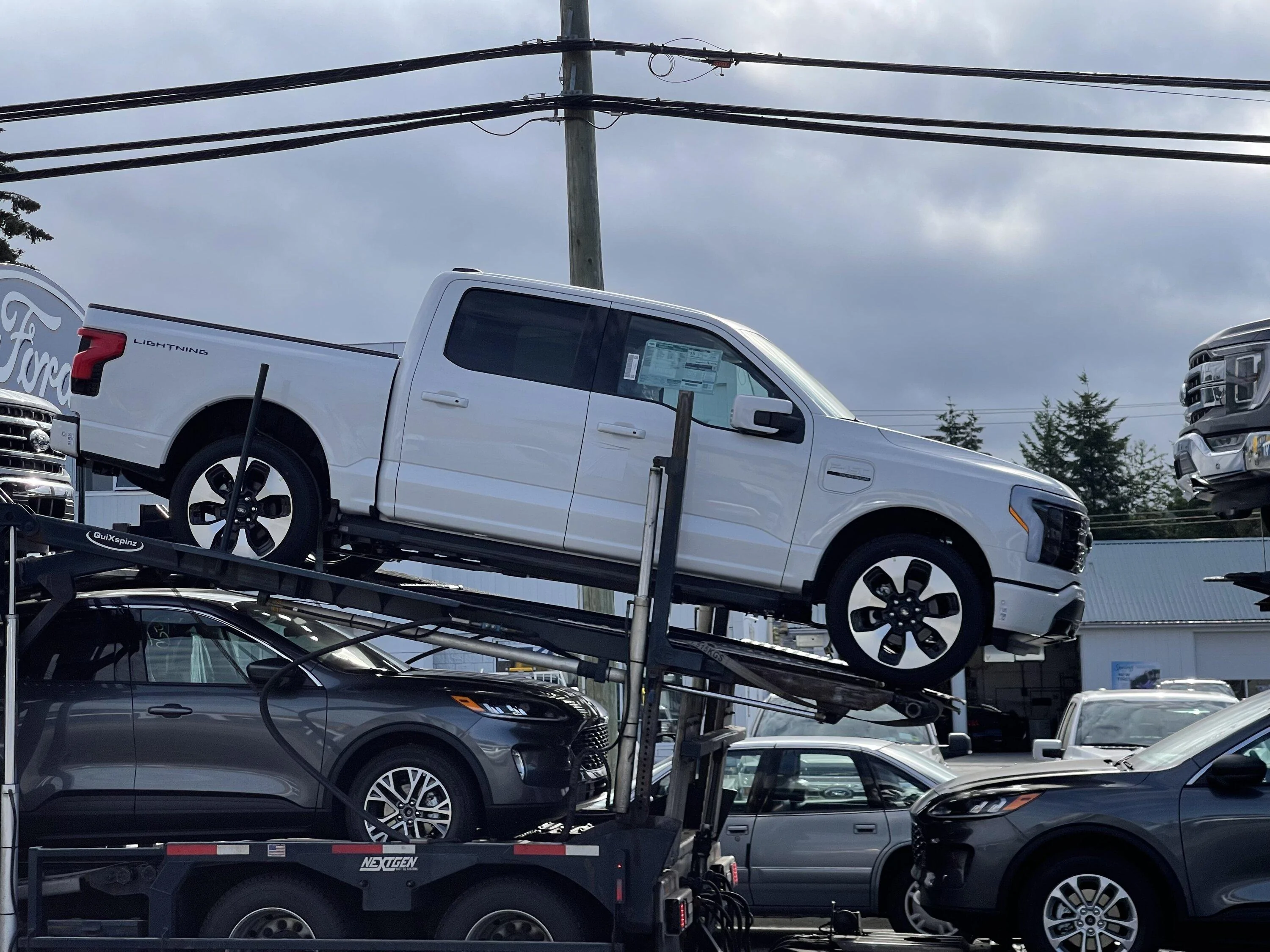 Ford F-150 Lightning ✅  6/13 Lightning Build Week Group A9968638-2A30-46CA-9287-7156B8772B38