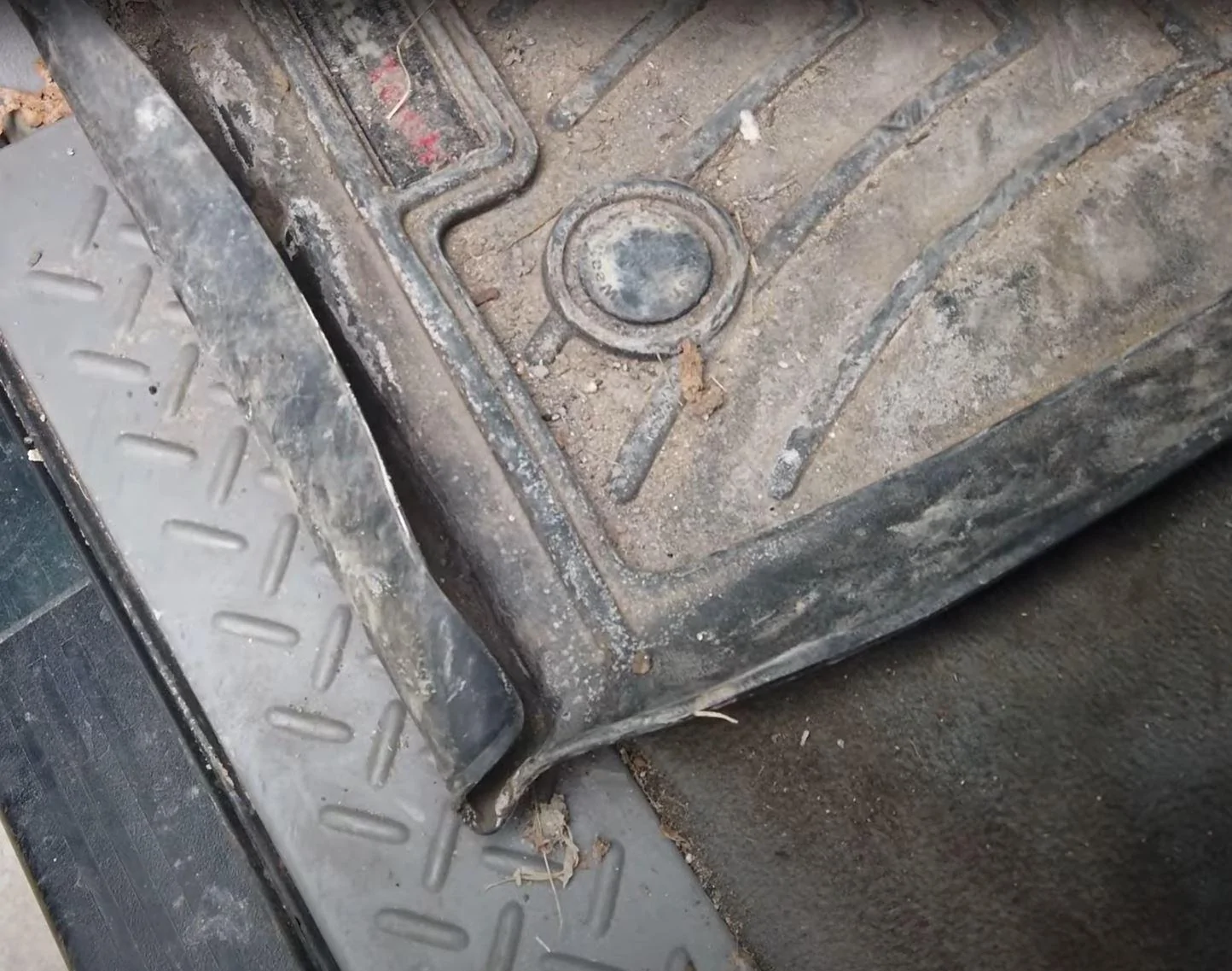 Ford F-150 Lightning Weathertech vs Ford All weather liner tray wt2