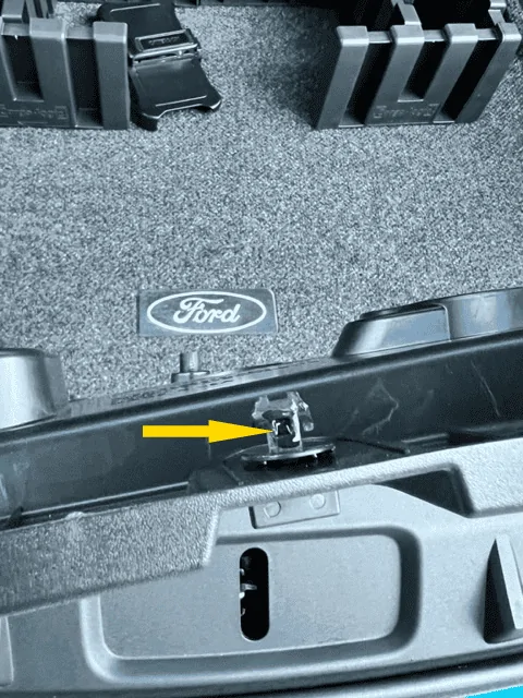 Ford F-150 Lightning Lightning Software Updates using FDRS Turnlock_superglu