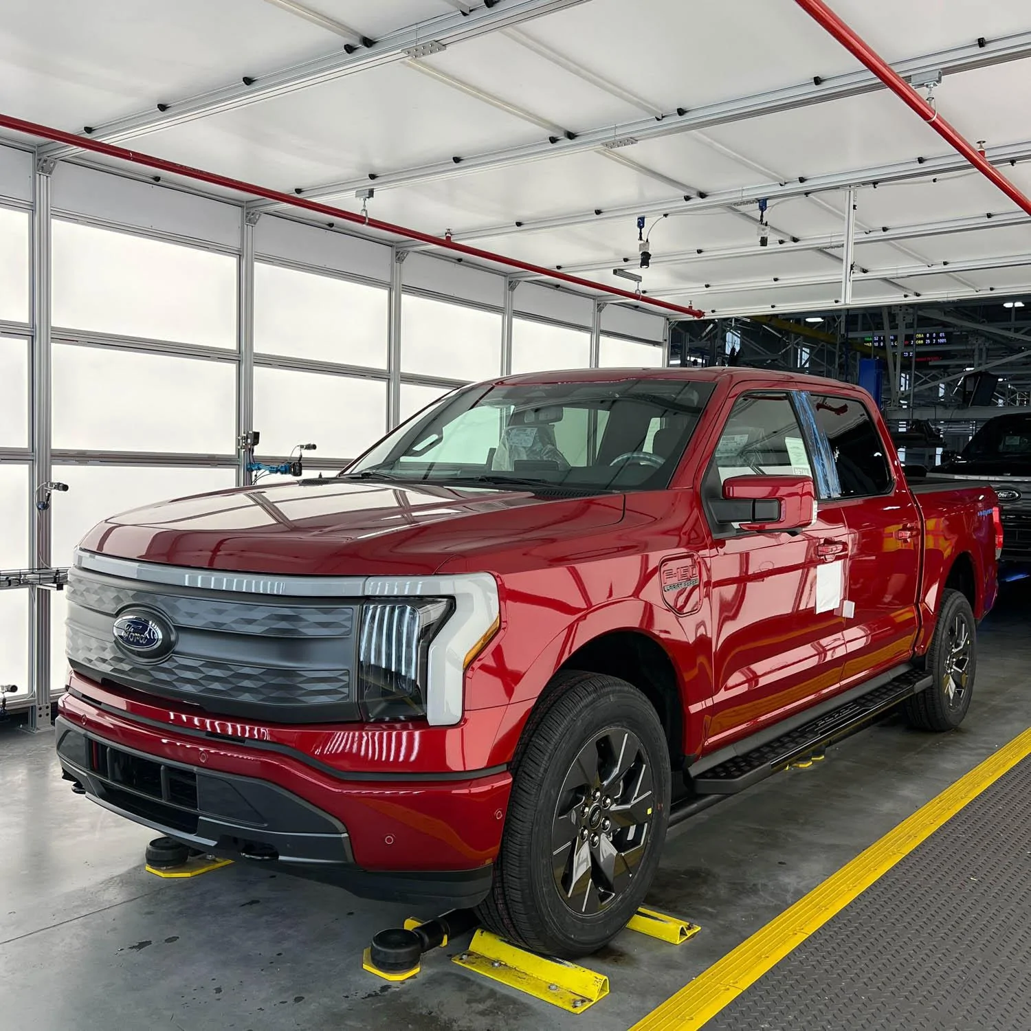 Ford F-150 Lightning ✅ 8/8 Lightning Build Week Group 21CE0D56-E9D5-45AA-945C-E7778BBF241D