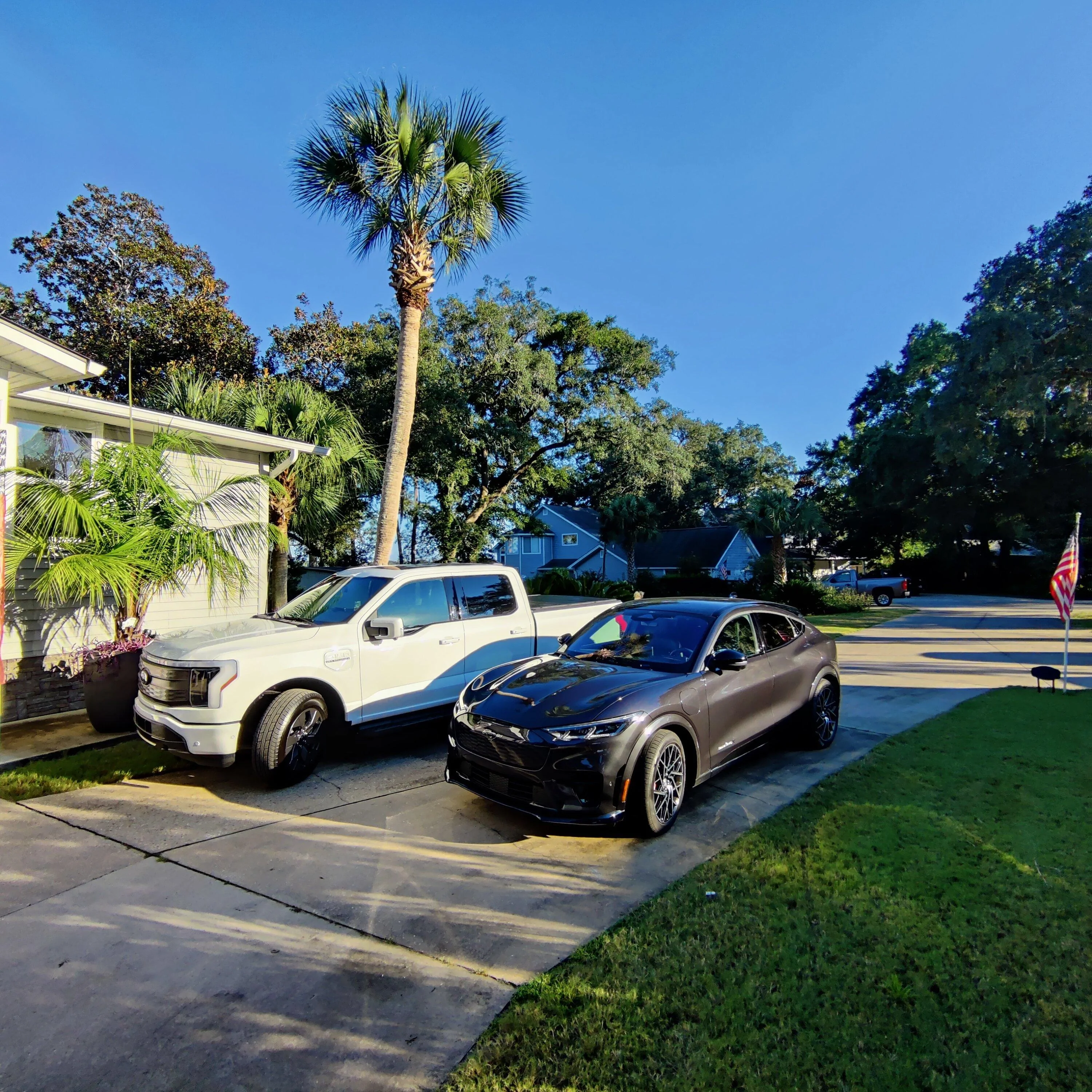 Ford F-150 Lightning ✅ 6/6 Lightning Build Week Group IMG_20220923_171849