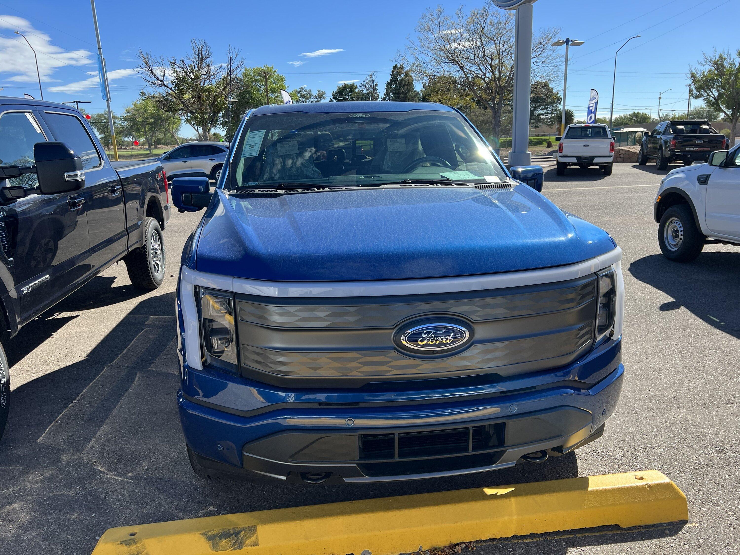 Ford F-150 Lightning ✅ 8/15/22 Lightning Build Week Group BADF581B-A9FE-4623-9F5E-766543E35333