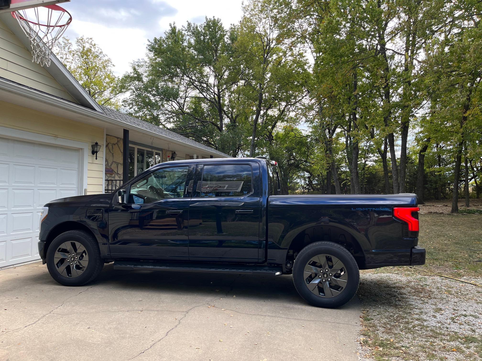 Ford F-150 Lightning ✅ 8/29 Lightning Build Week Group 1st Day Image
