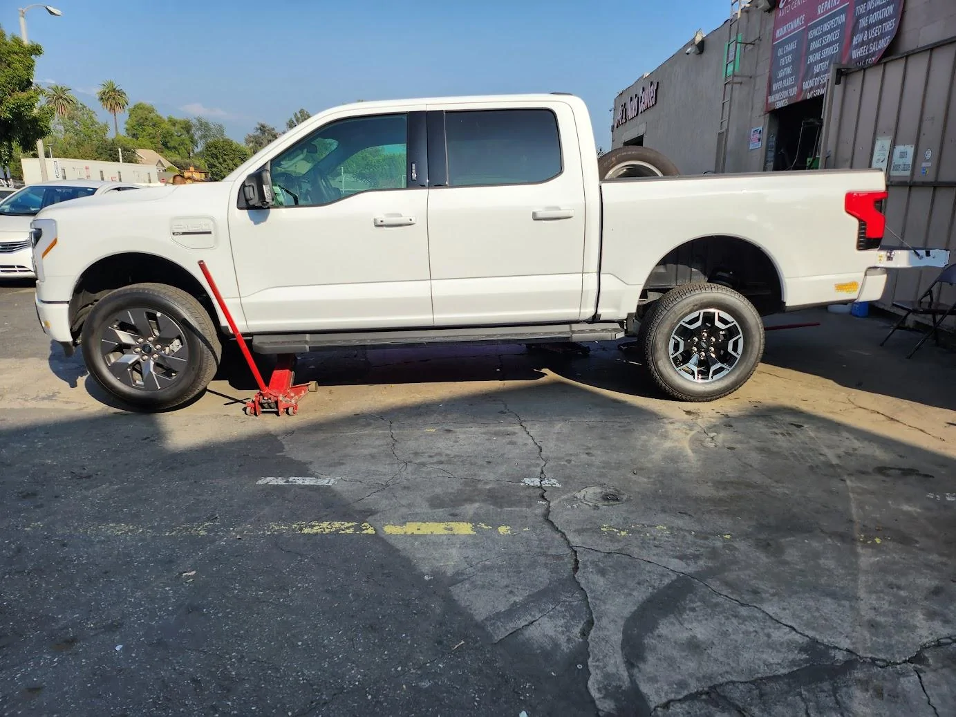 Ford F-150 Lightning Went from stock 20's to stock 18's 20221013_154337