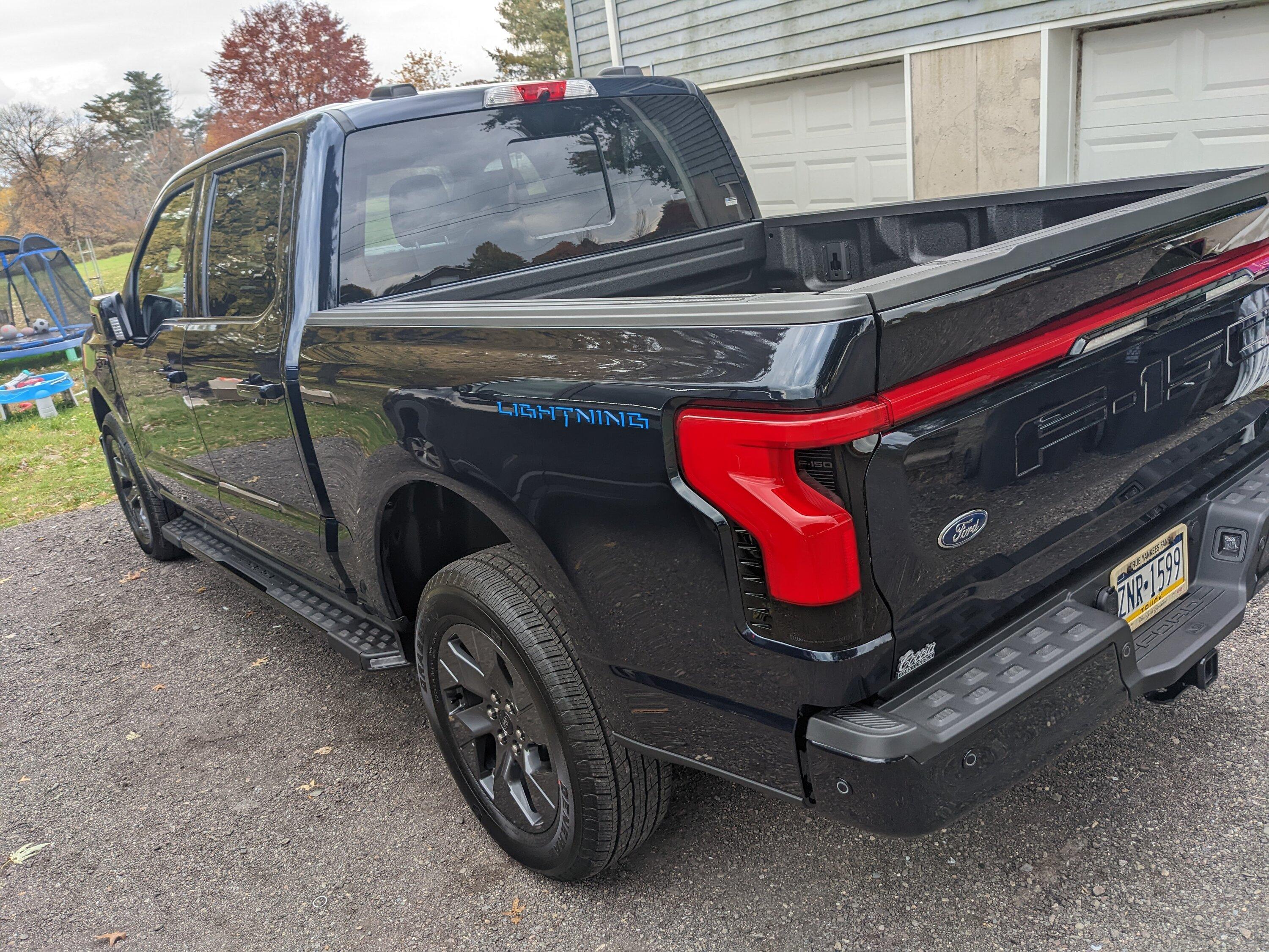 Ford F-150 Lightning ANTIMATTER BLUE F-150 Lightning Photos & Club PXL_20221017_175708752