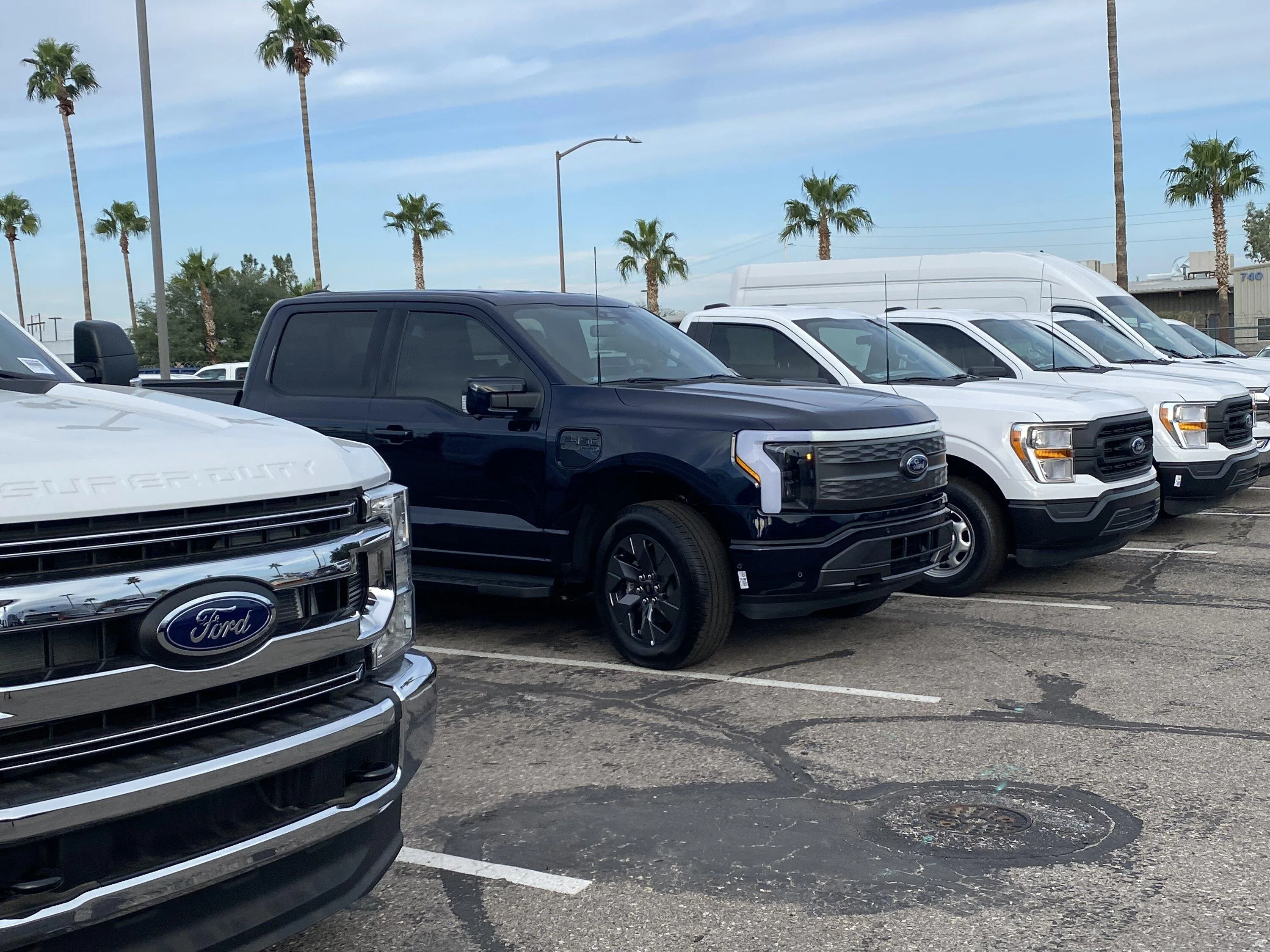 Ford F-150 Lightning ✅ 8/8 Lightning Build Week Group 178256CF-96EF-4625-899F-CB85EC2E7E16