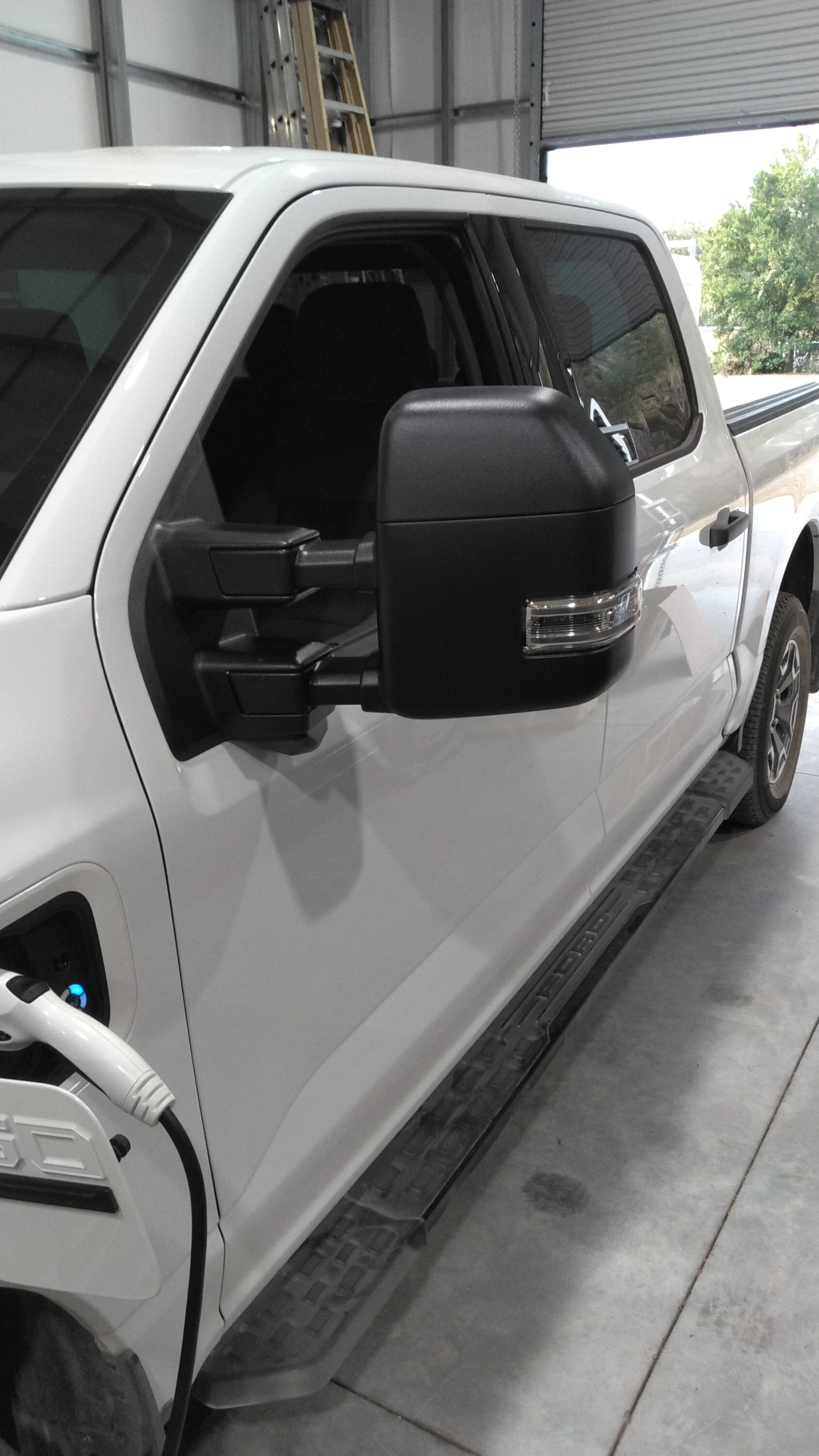 Ford F-150 Lightning Tow Mirrors w/ 360 Camera KIMG0454
