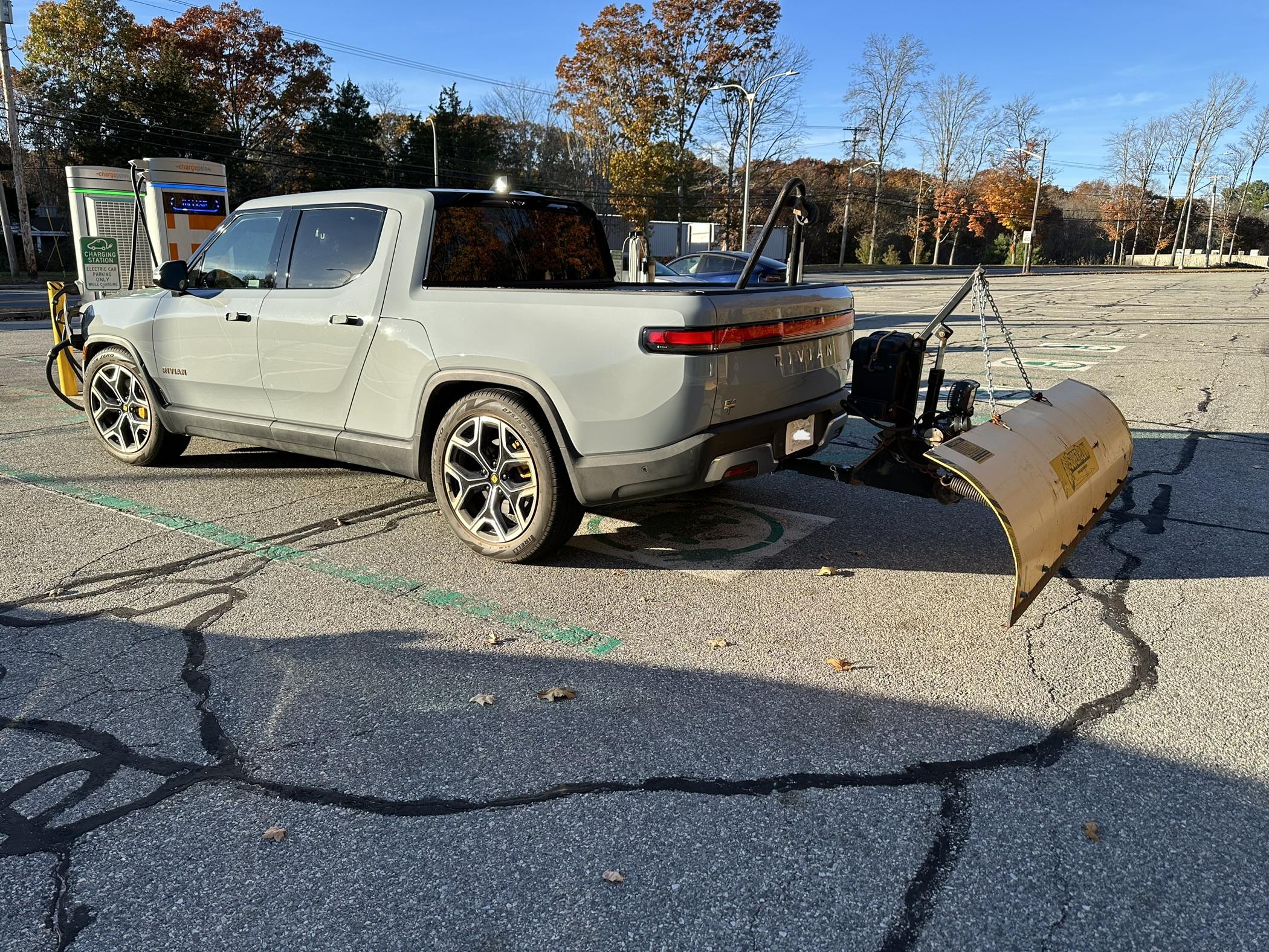 Ford F-150 Lightning Actual range ?  ER and SR. E0676FF8-C78E-4A95-8B3A-FEAA187EDFCB