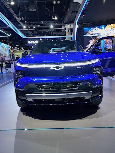 Ford F-150 Lightning 40k Silverado EV WT pricing LMFAO 🤣🤣🤣 IMG_9806.JPG