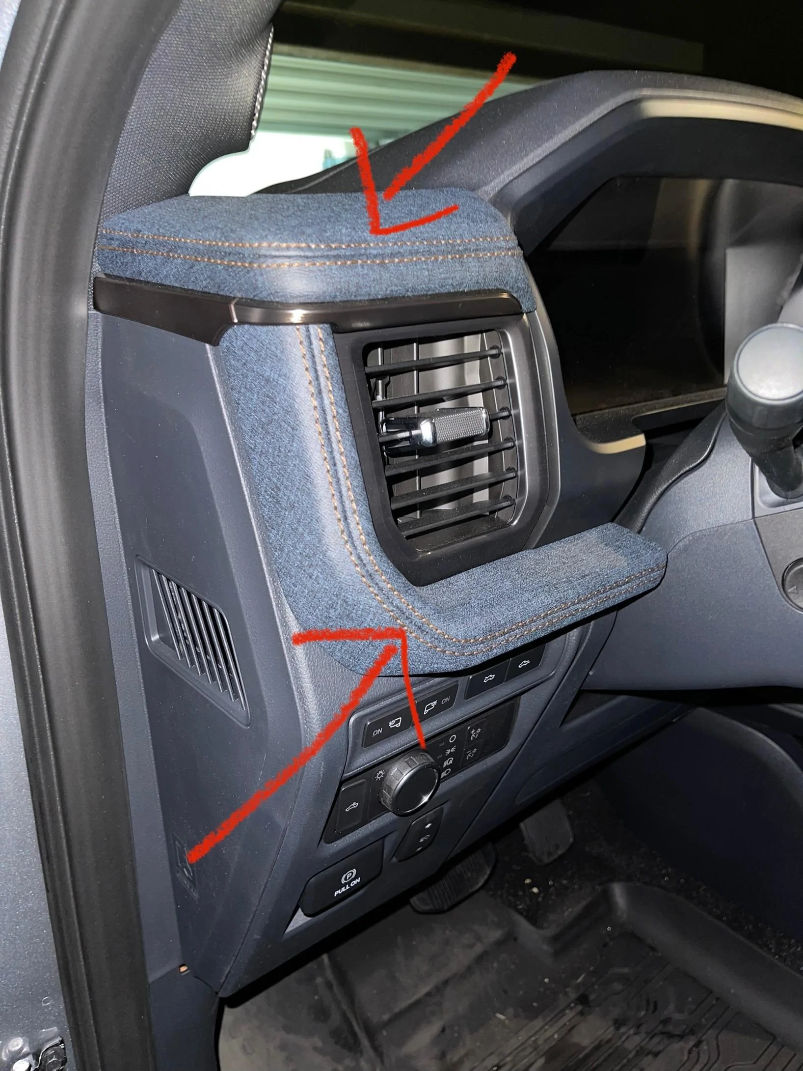 Ford F-150 Lightning How to disassemble the Lightning dash cluster? 1670013867218