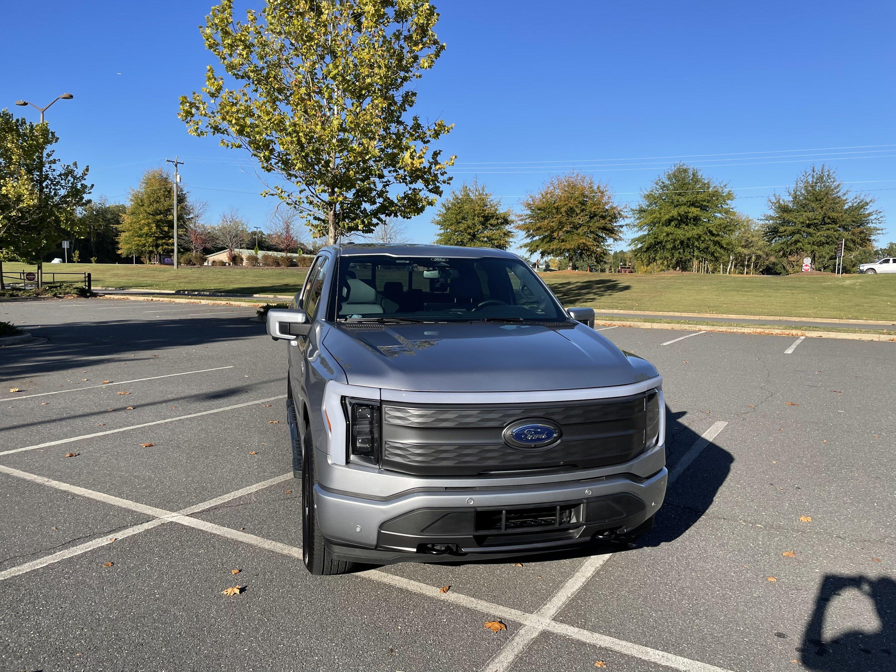 Ford F-150 Lightning 2022 Lightning Lariat ER B5B0FB21-F656-40E4-8274-ADFD7CB9A193