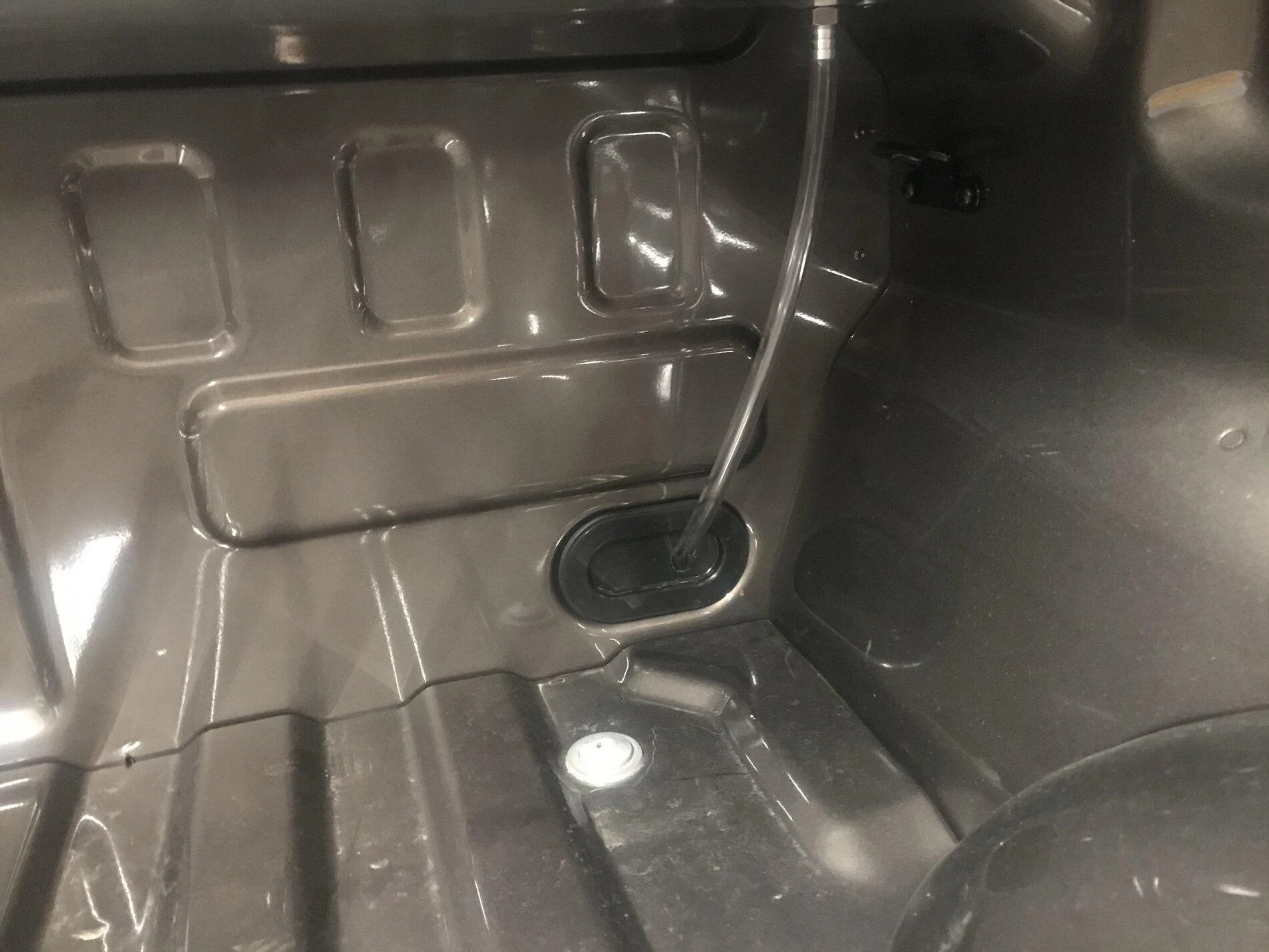 Ford F-150 Lightning Factors To Consider Before Buying Any Tonneau Cover LK0O+zHMT0qCTAui4tYu2Q