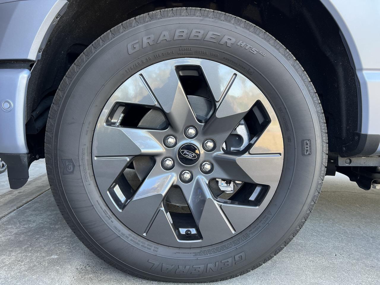 Ford F-150 Lightning LTB  20" Lariat rims and tires IMG_3880 (2)