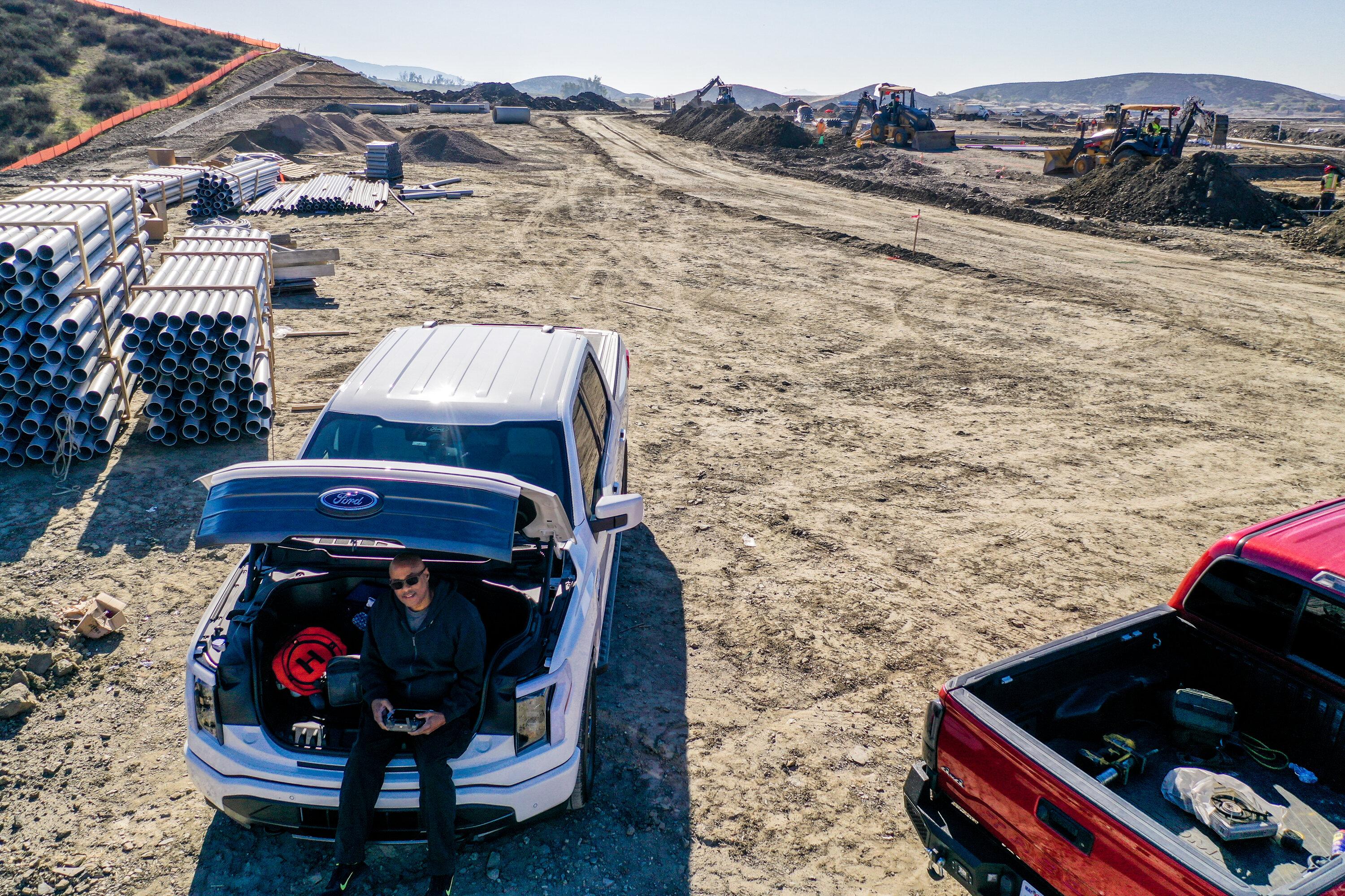 Ford F-150 Lightning 🙋‍♂️ What Did You Do To Your Lightning Today? F150 drone job 2