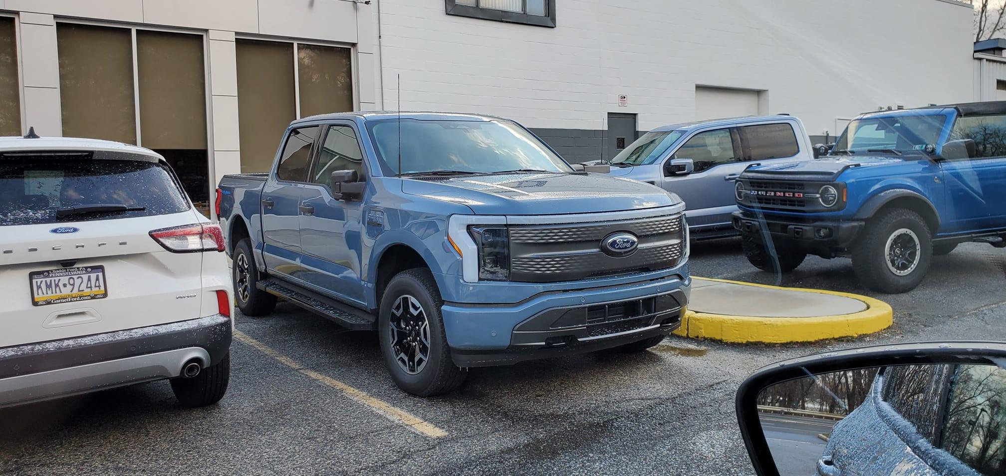 Ford F-150 Lightning ✅ 11/28 Lightning Build Week Group (MY2023) ogz1i4C