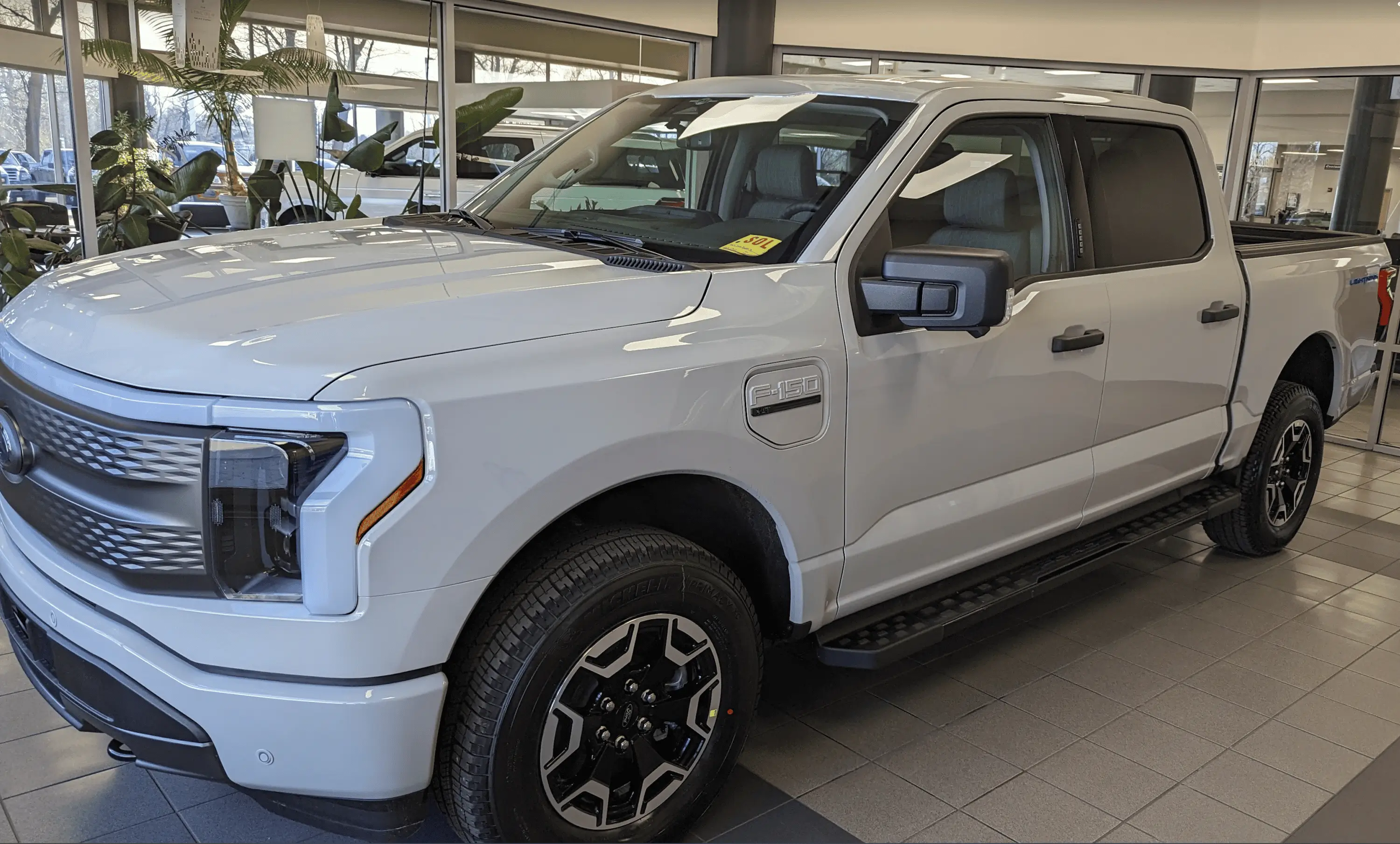 Ford F-150 Lightning ✅ 12/12 Lightning Build Week Group (MY2023) 1673708484107