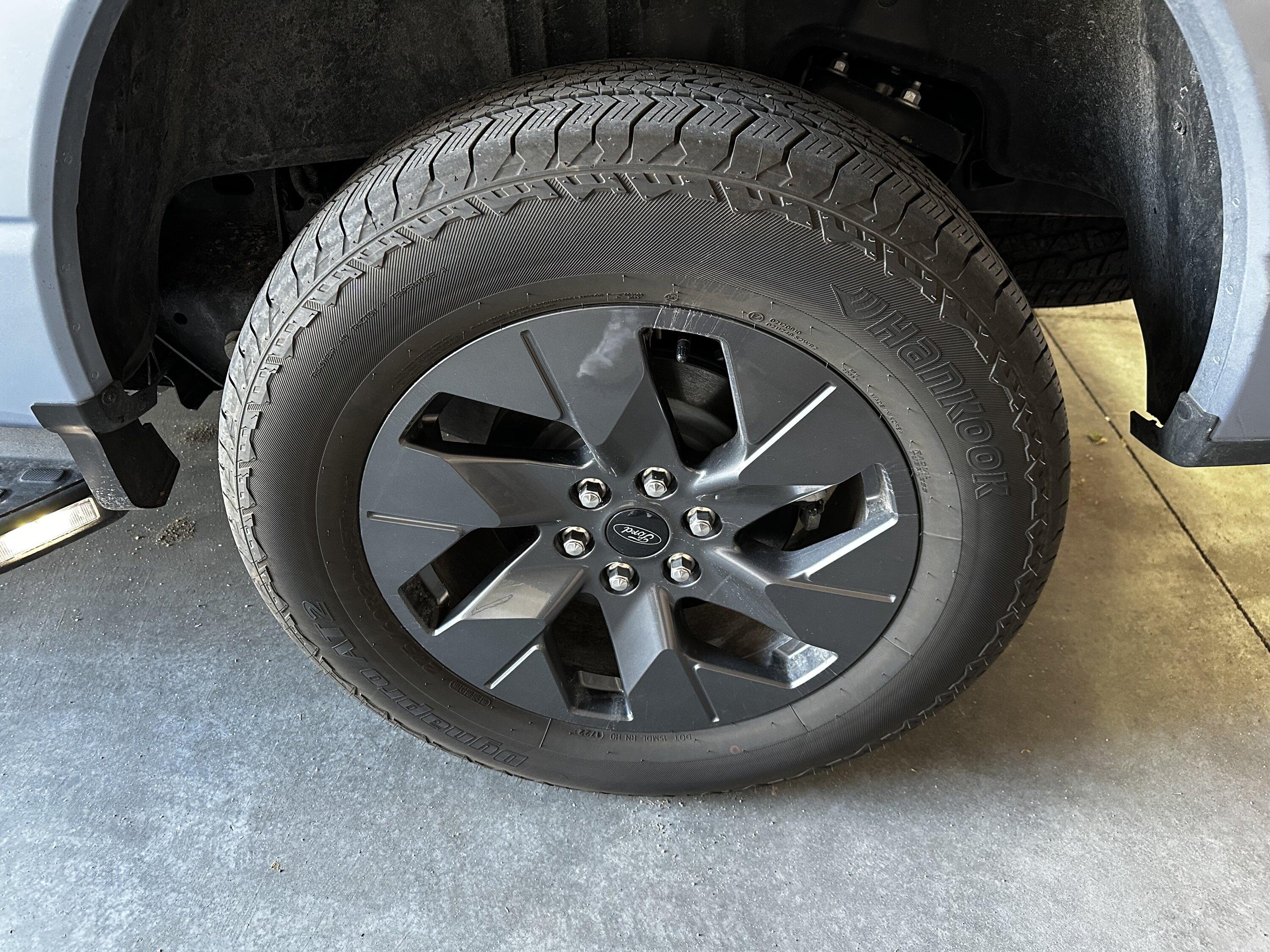 Ford F-150 Lightning 2022 Lariat ER Rims and Tires & Pro Charger IMG_0323