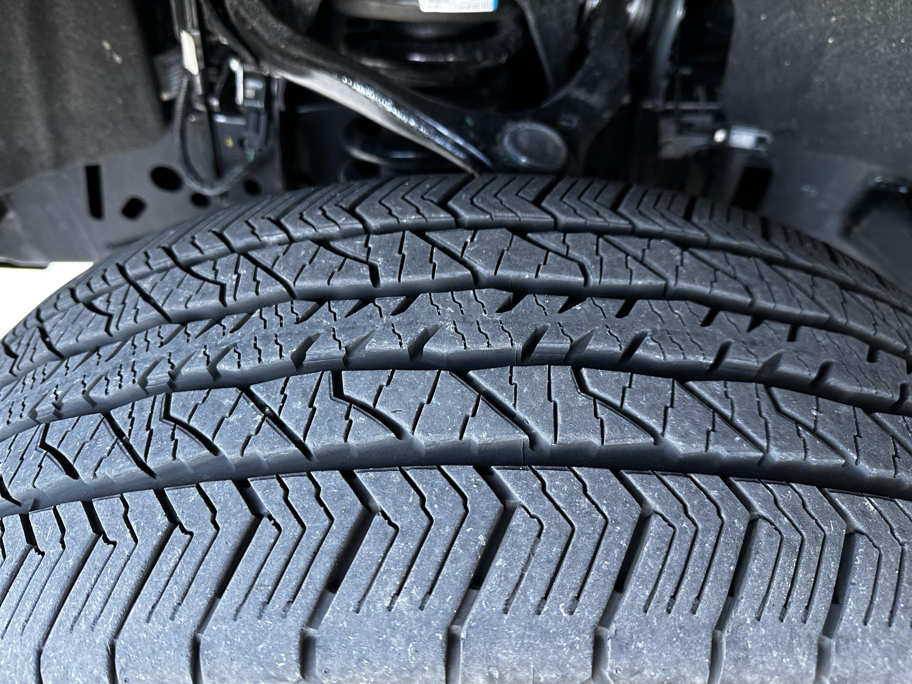 Ford F-150 Lightning 2022 Lariat ER Rims and Tires & Pro Charger IMG_0326
