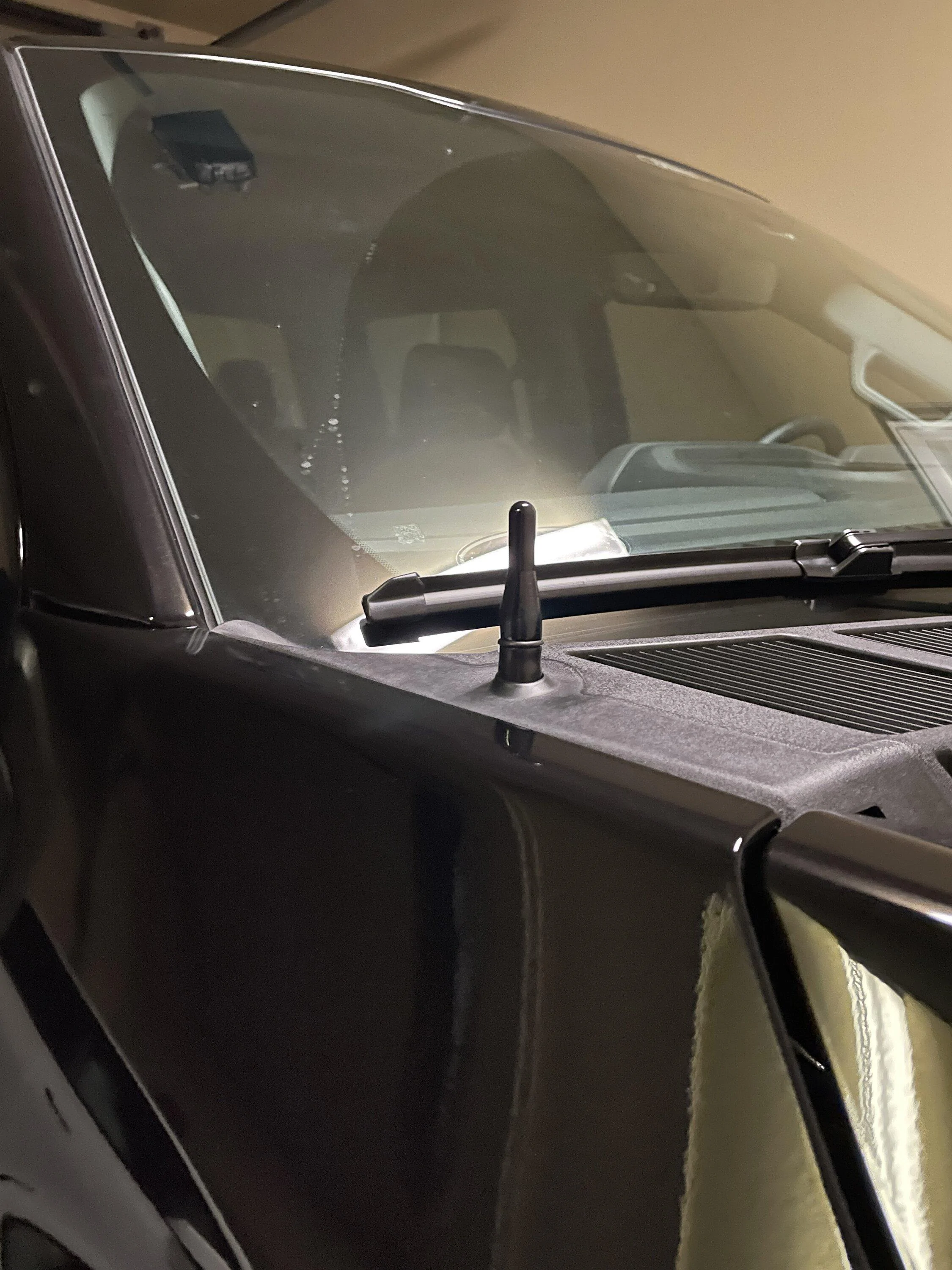 Ford F-150 Lightning Stubby Antenna Help IMG_3739