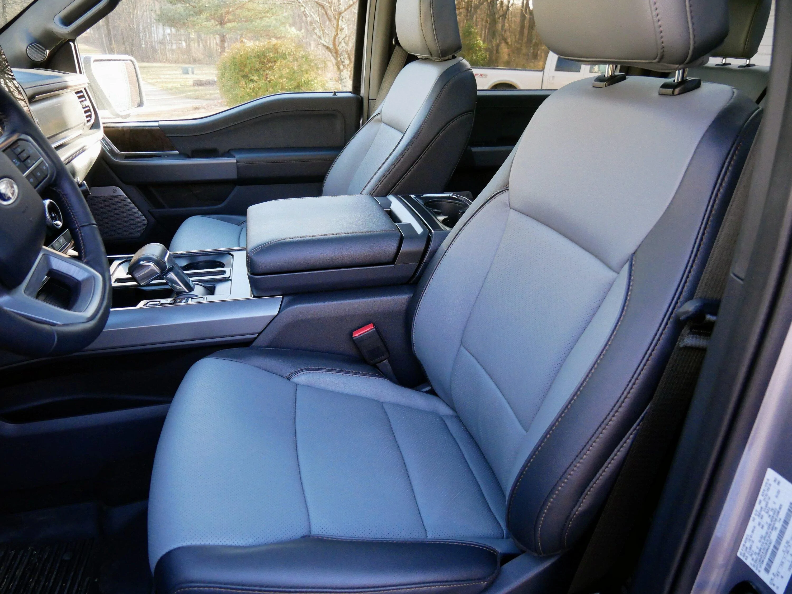 Ford F-150 Lightning 2022 Lightning Lariat ER + Max Tow + Rectractable Tonneau + Bedliner P1150222_2