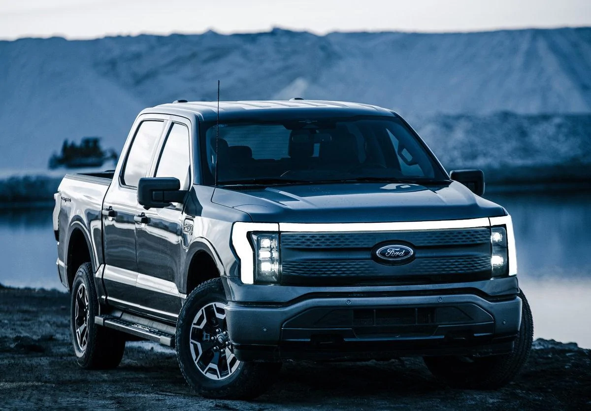 Ford F-150 Lightning 2023 XLT SR, less than 700 miles. $68,200 F150Lightning-01