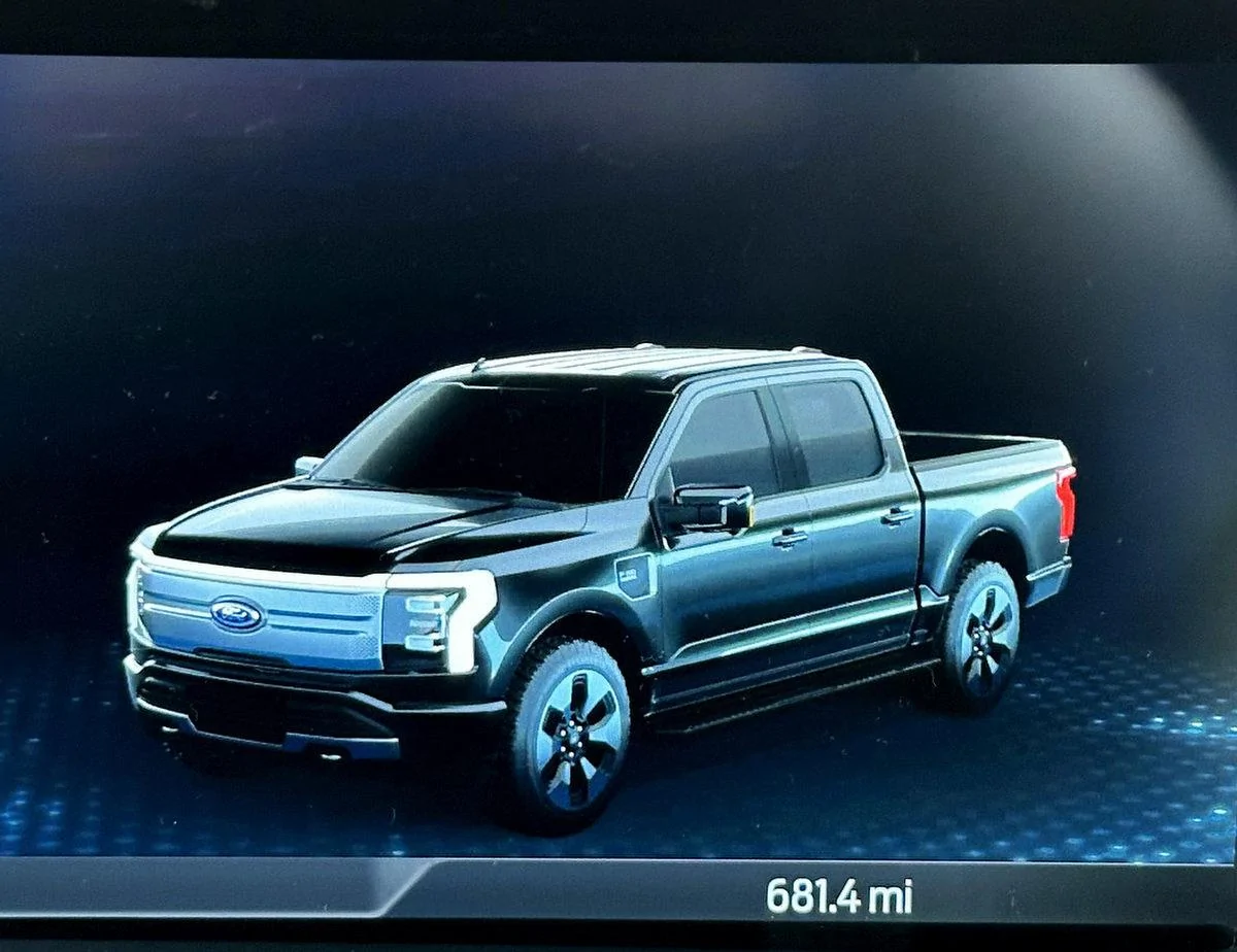 Ford F-150 Lightning 2023 XLT SR, less than 700 miles. $68,200 F150Lightning-09