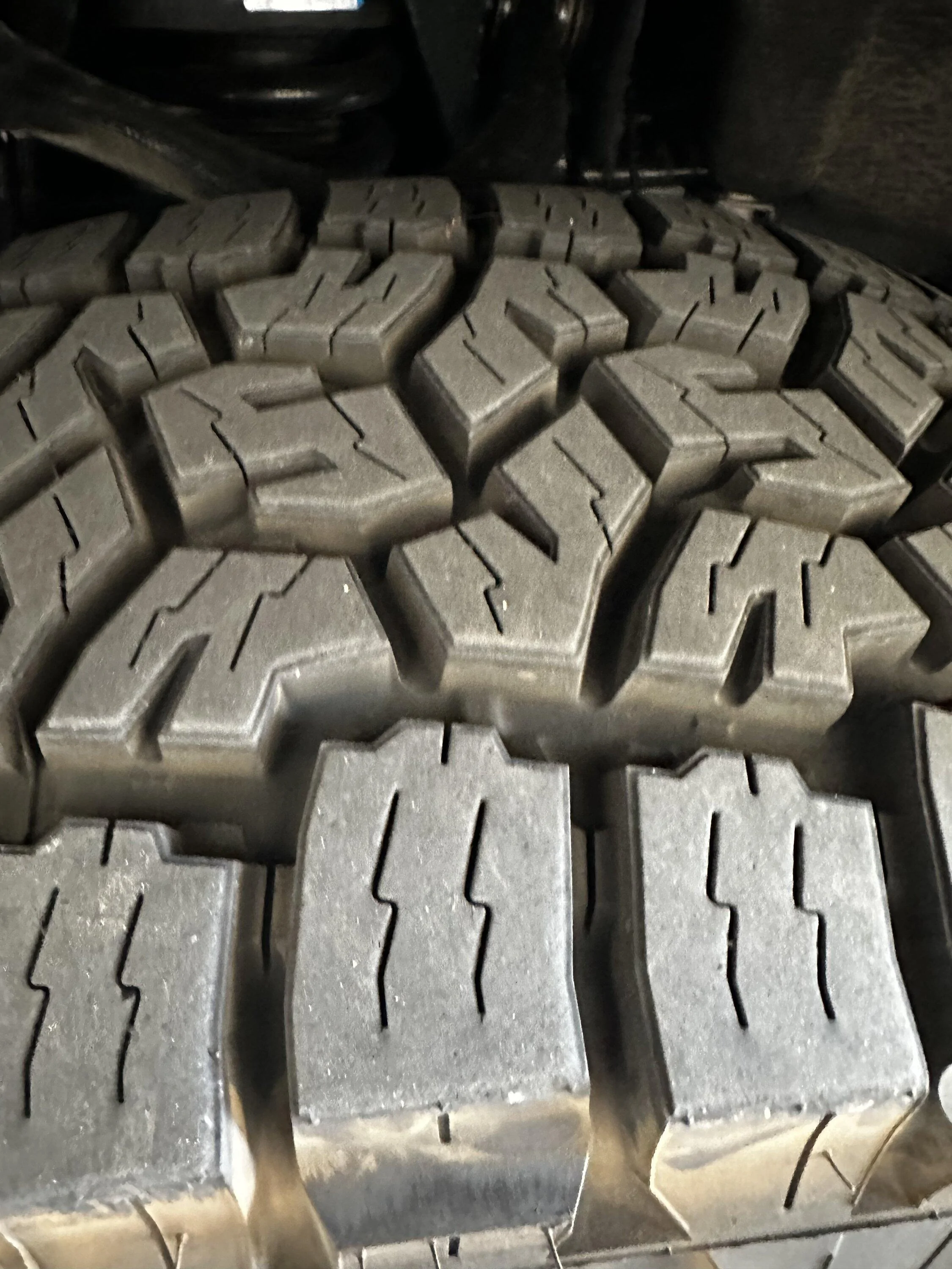 Ford F-150 Lightning Toyo Open Country AT3 295/70R18 EB8E0B8C-3344-47B1-83B4-3587BB7FDC21