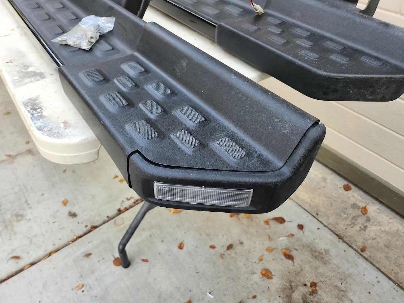 Ford F-150 Lightning OEM Lightning Running Boards 20230411_182008