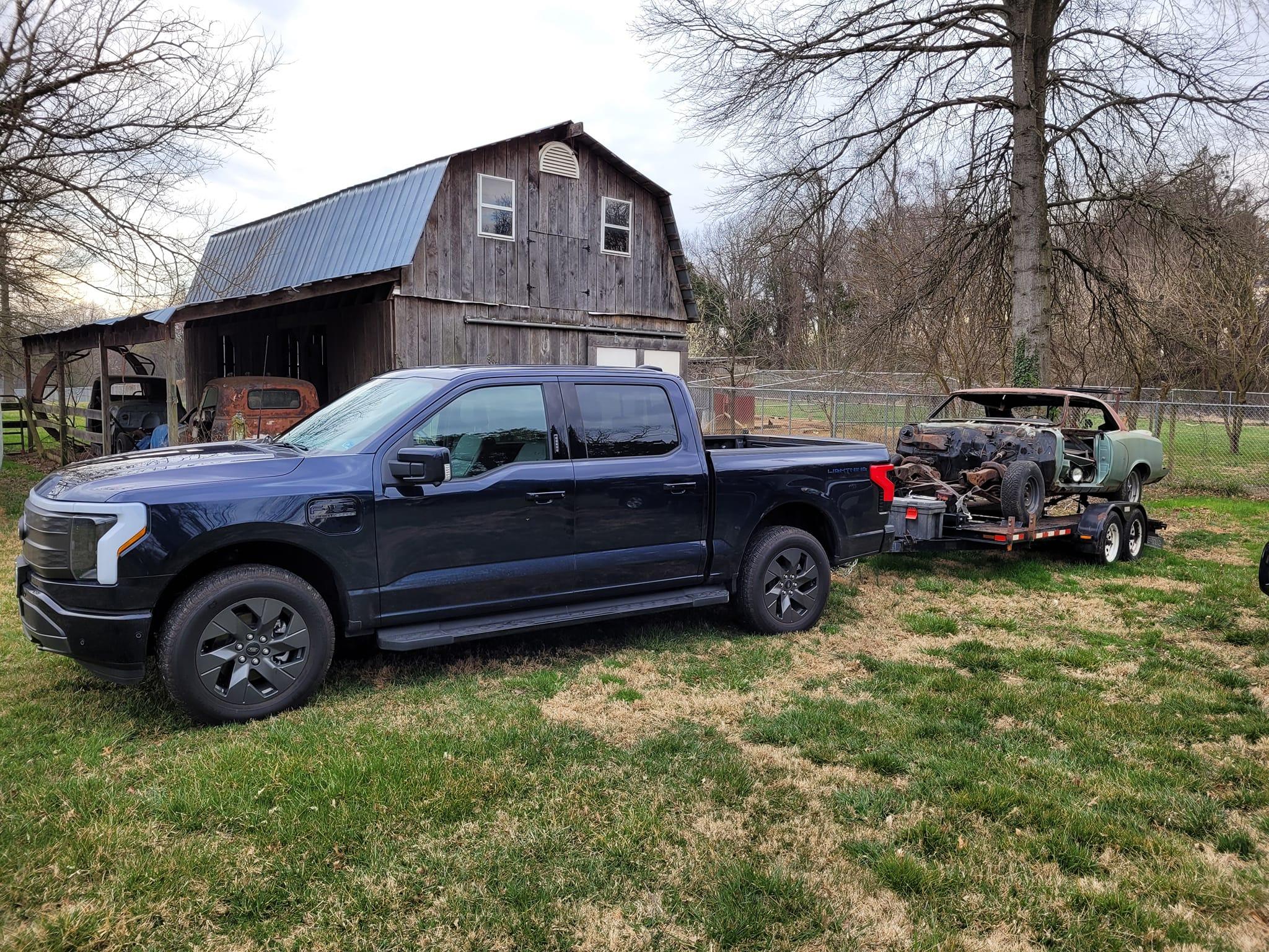 Ford F-150 Lightning Pics of Lightning Trucks Doing Truck Things. Post Yours! 📸 336672496_868252050903209_7451803026356791418_n