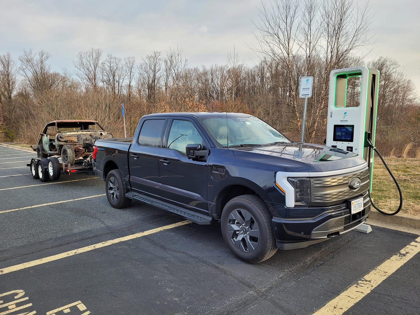 Ford F-150 Lightning Pics of Lightning Trucks Doing Truck Things. Post Yours! 📸 337010445_1382133965957689_7507760886827452205_n