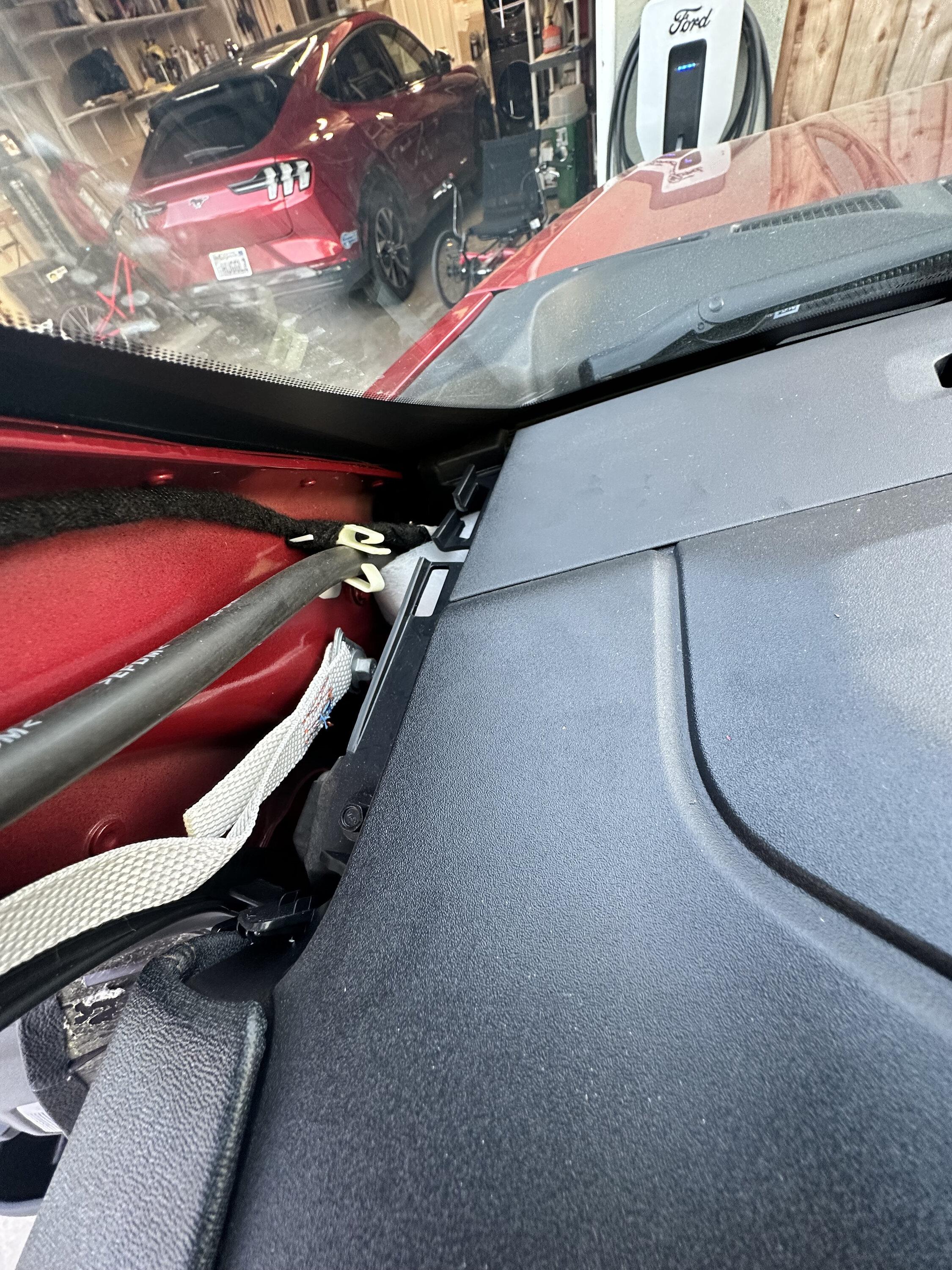 Ford F-150 Lightning Sounds Good Stereo Behind the Seat kit installation 06 a pillar bottom tab slots