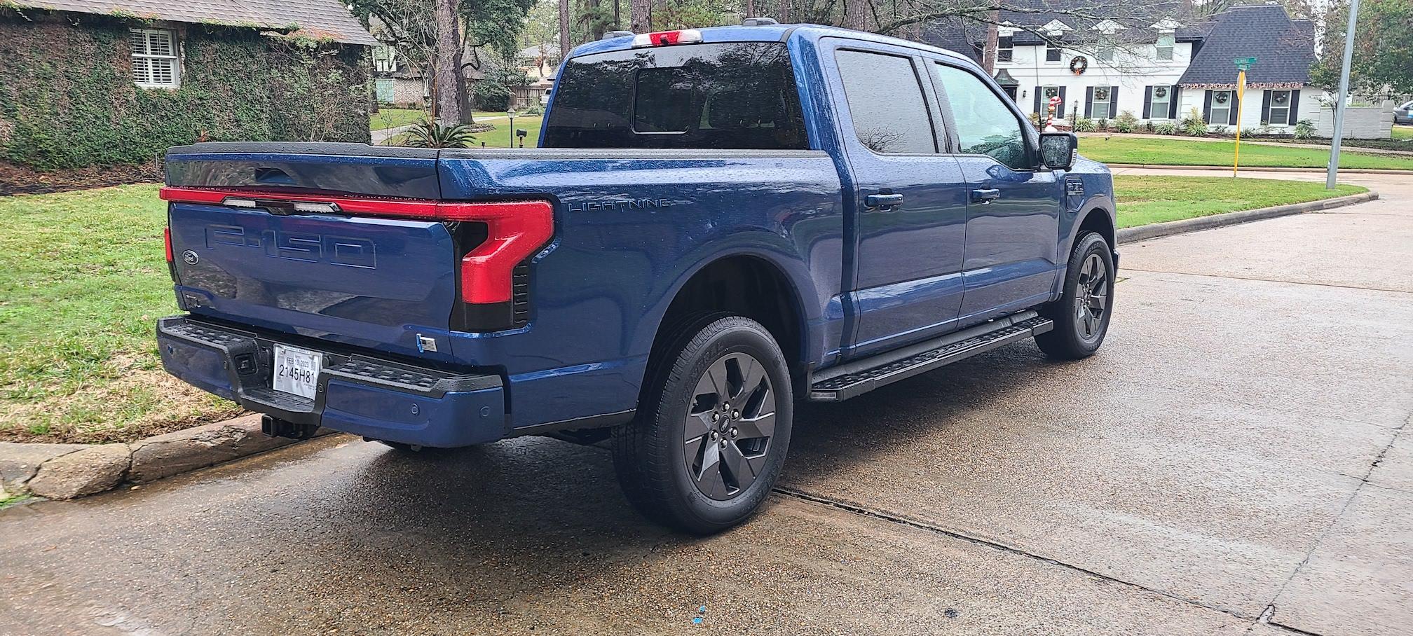 Ford F-150 Lightning FS - 2022 F-150 Lightning Lariat Extended Range (Atlas Blue) - $71,000 20221219_140245