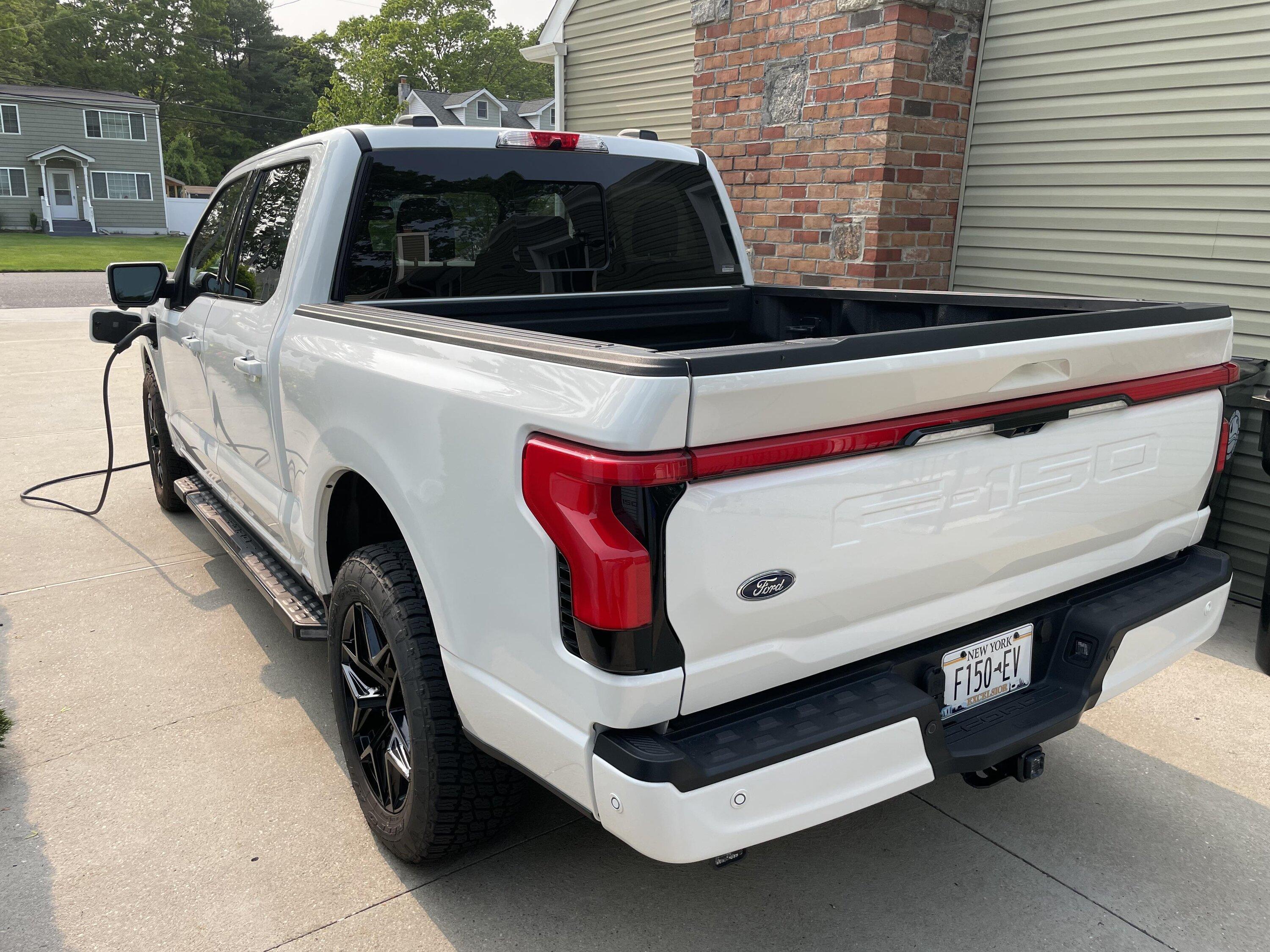 Ford F-150 Lightning 2022 F150 Lightning Lariat, Extended Range truck6