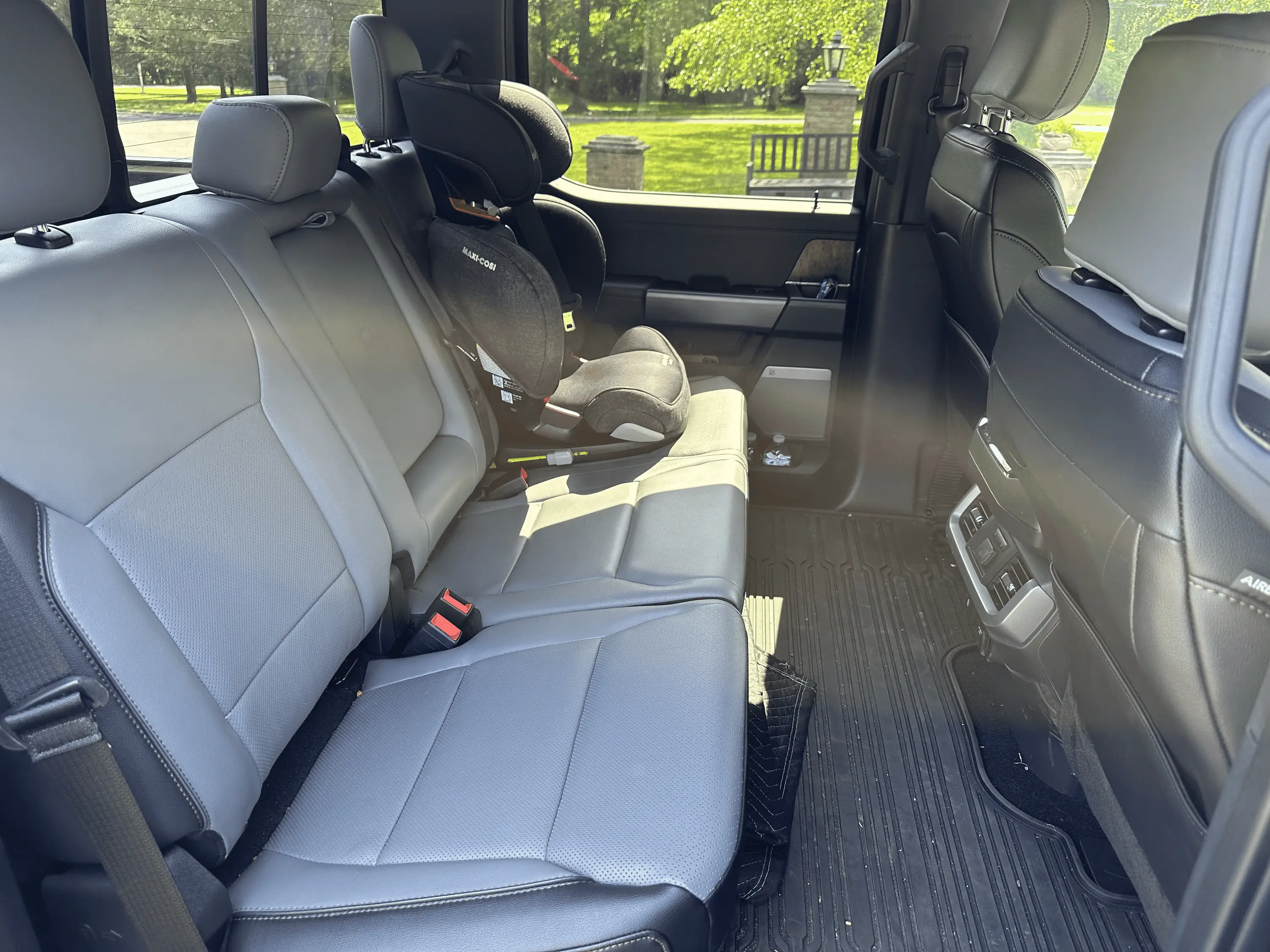 Ford F-150 Lightning 2022 Ford Lightning Lariat ER (511A) w/ Max Tow tempImageJekZmg