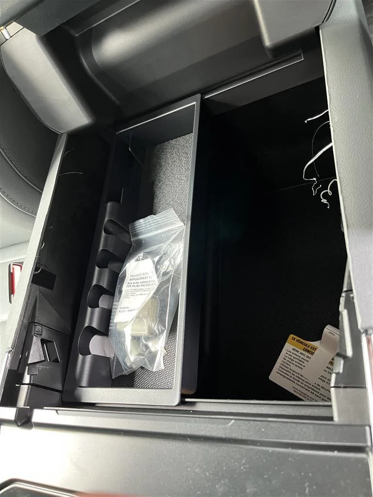 Ford F-150 Lightning Center console - is something missing? image_167868929 (Medium)
