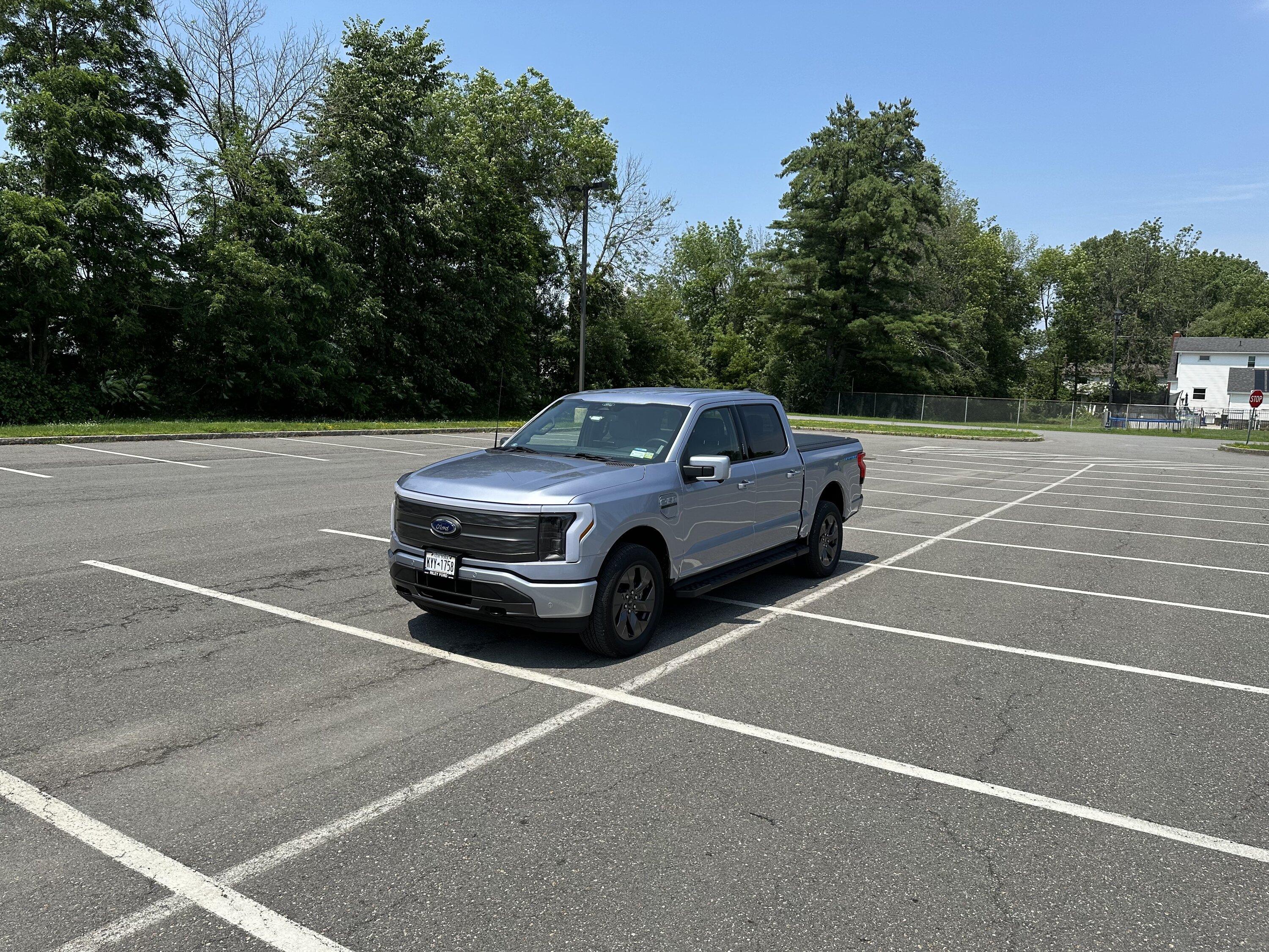 Ford F-150 Lightning FS: 2022 Lariat SR IMG_1500