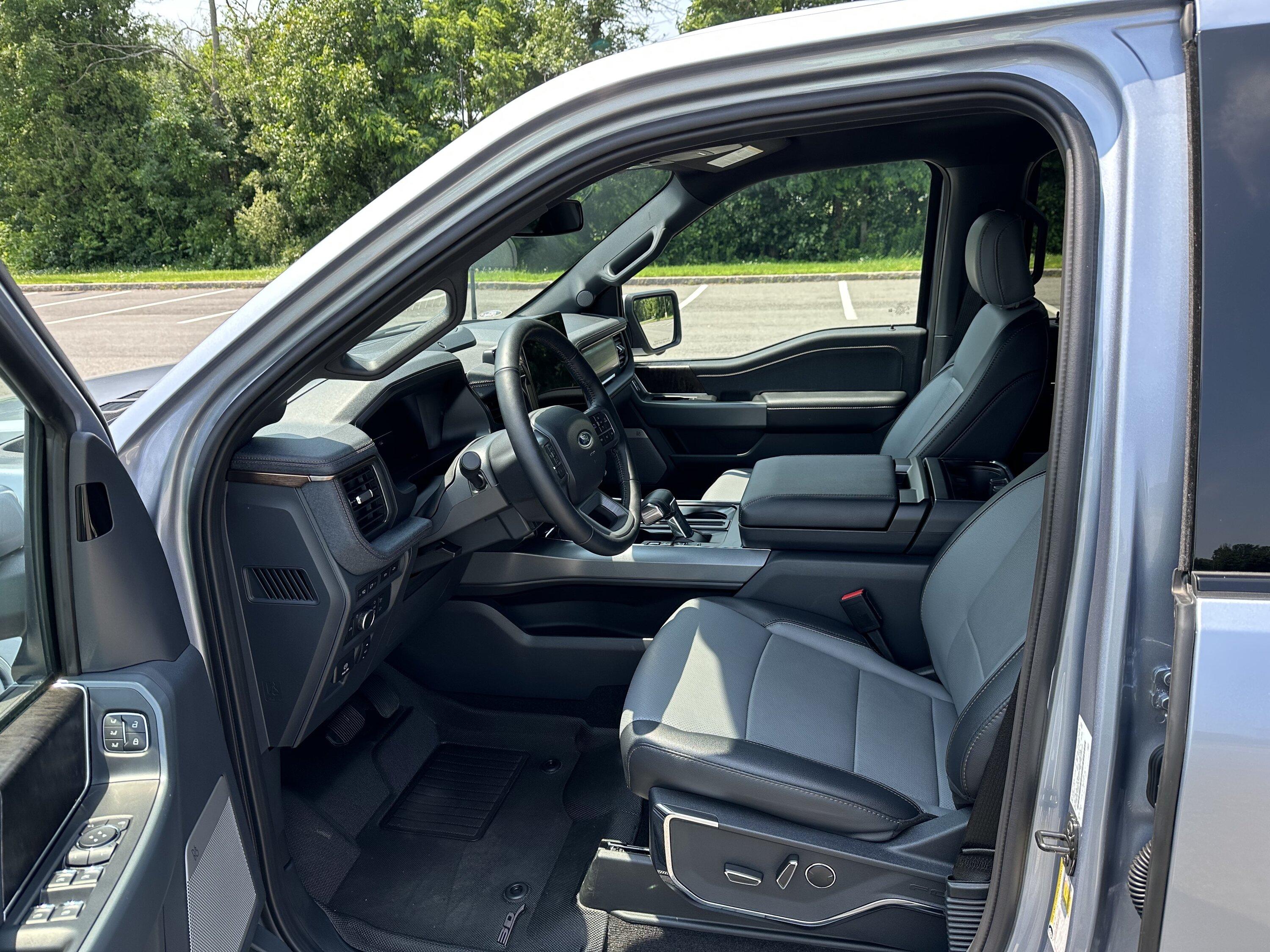 Ford F-150 Lightning FS: 2022 Lariat SR IMG_1512