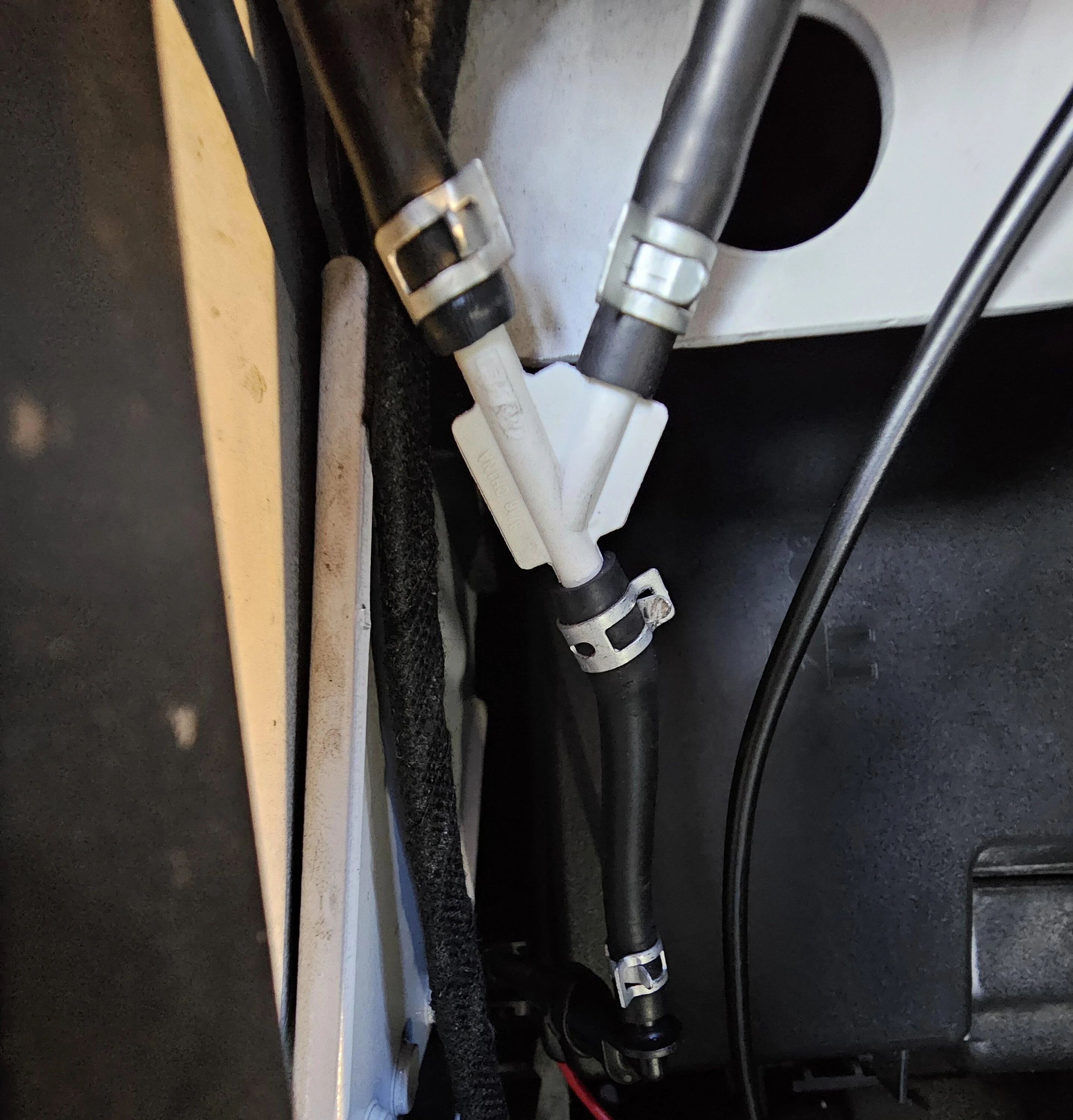 Ford F-150 Lightning F-150 Lightning LED Ford Emblem Swap. Step by Step Installation DIY Video. 20230804_071627