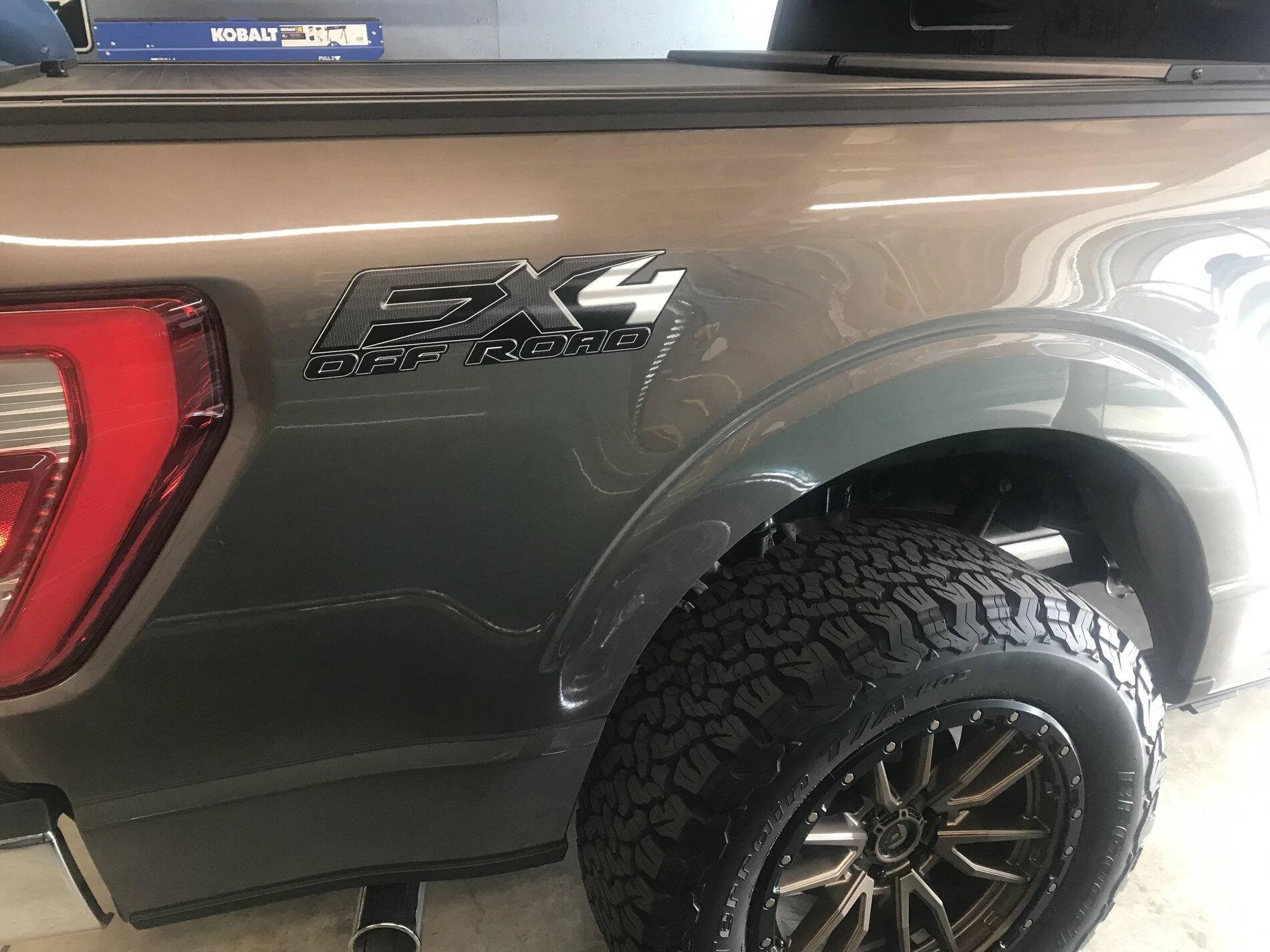 Ford F-150 Lightning FX4 Decal 4rvrjdLdTeaU0zi3o92qV