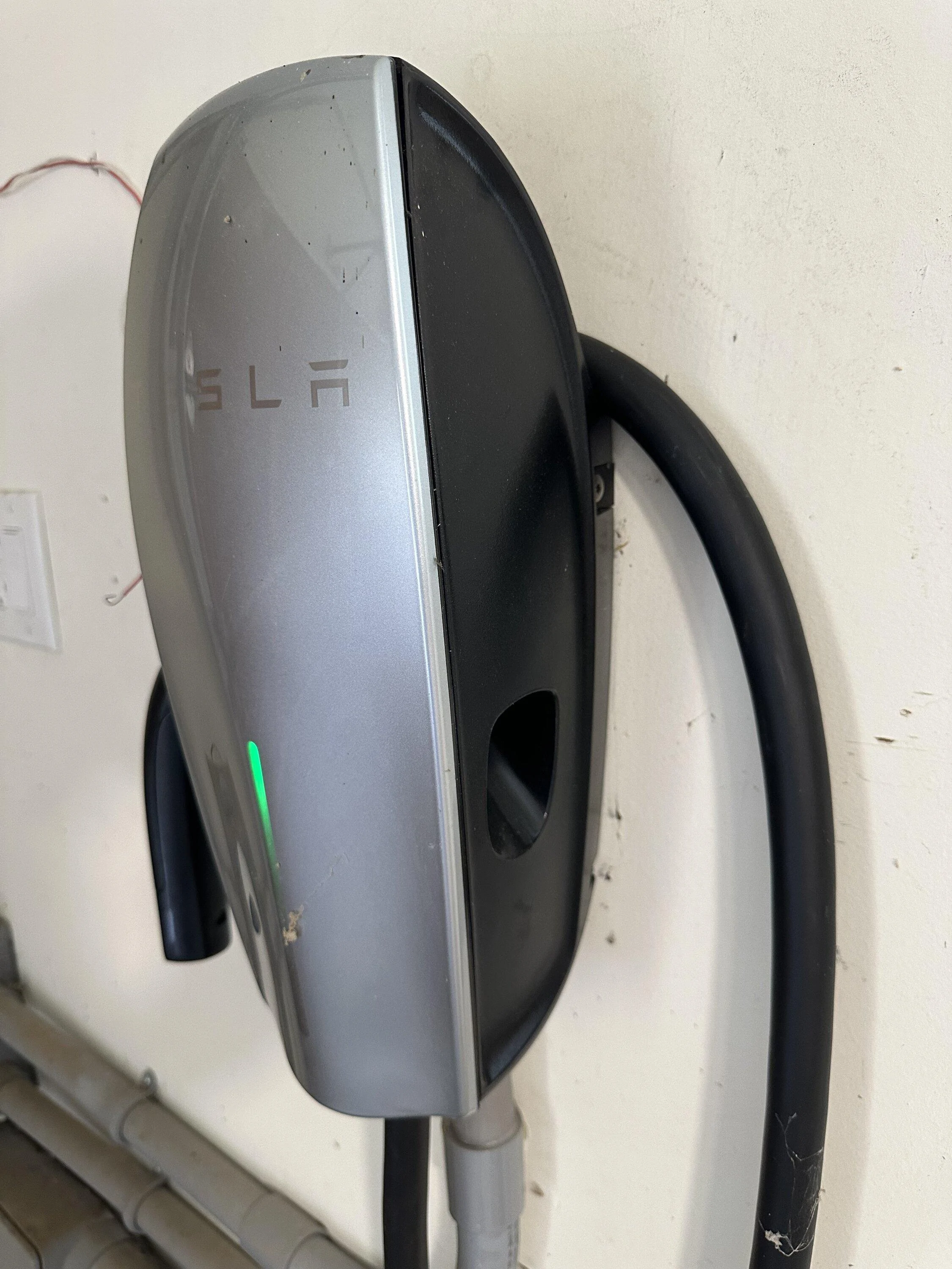 Ford F-150 Lightning I have a Tesla wall charger with adapter 80 amp how can I check to see what it is delivering? IMG_4384