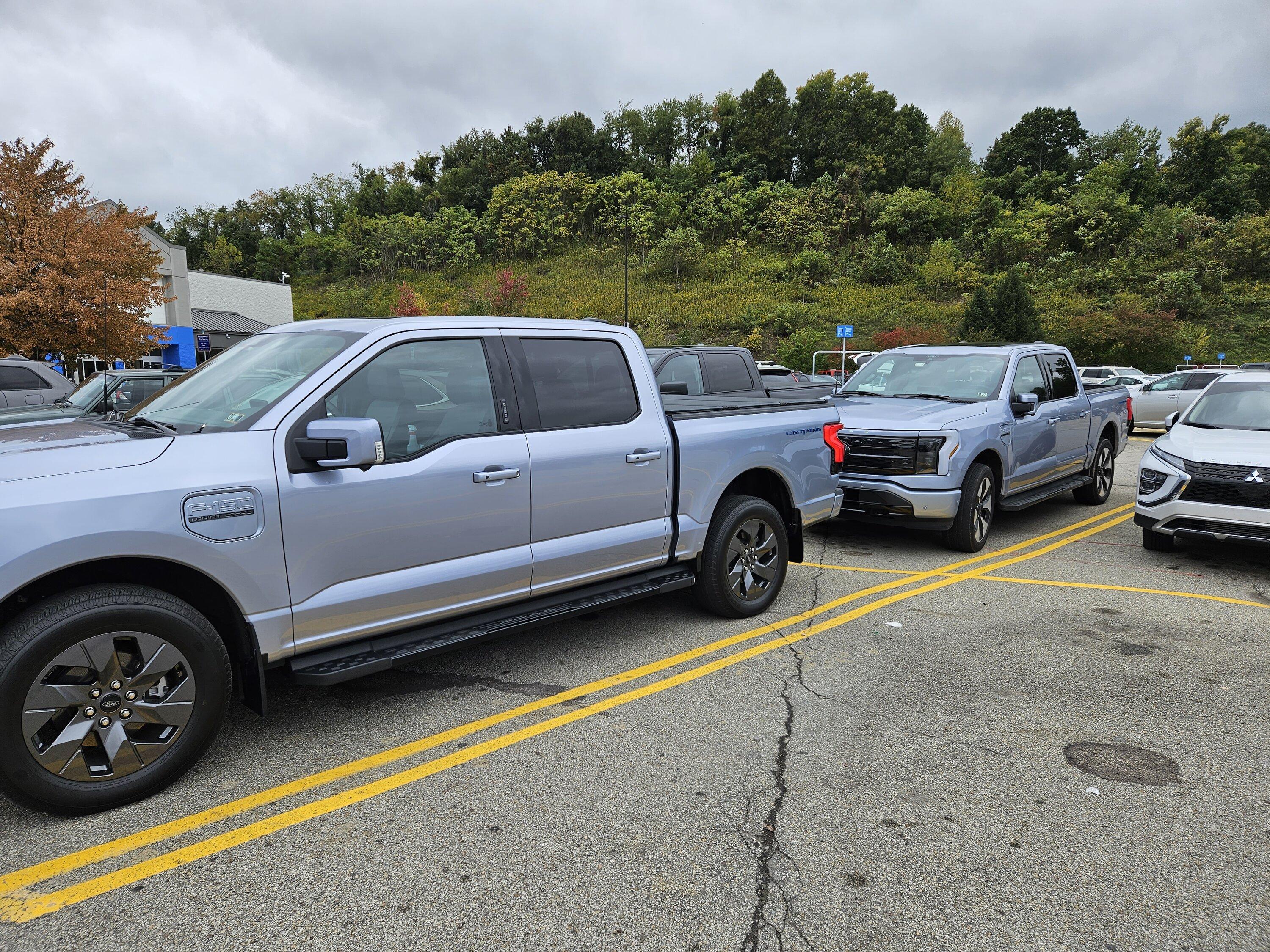 Ford F-150 Lightning YOHB? (You On Here, Bro?): Ice Blue Silver Platinum spotted in Delmont, PA 20230926_161315