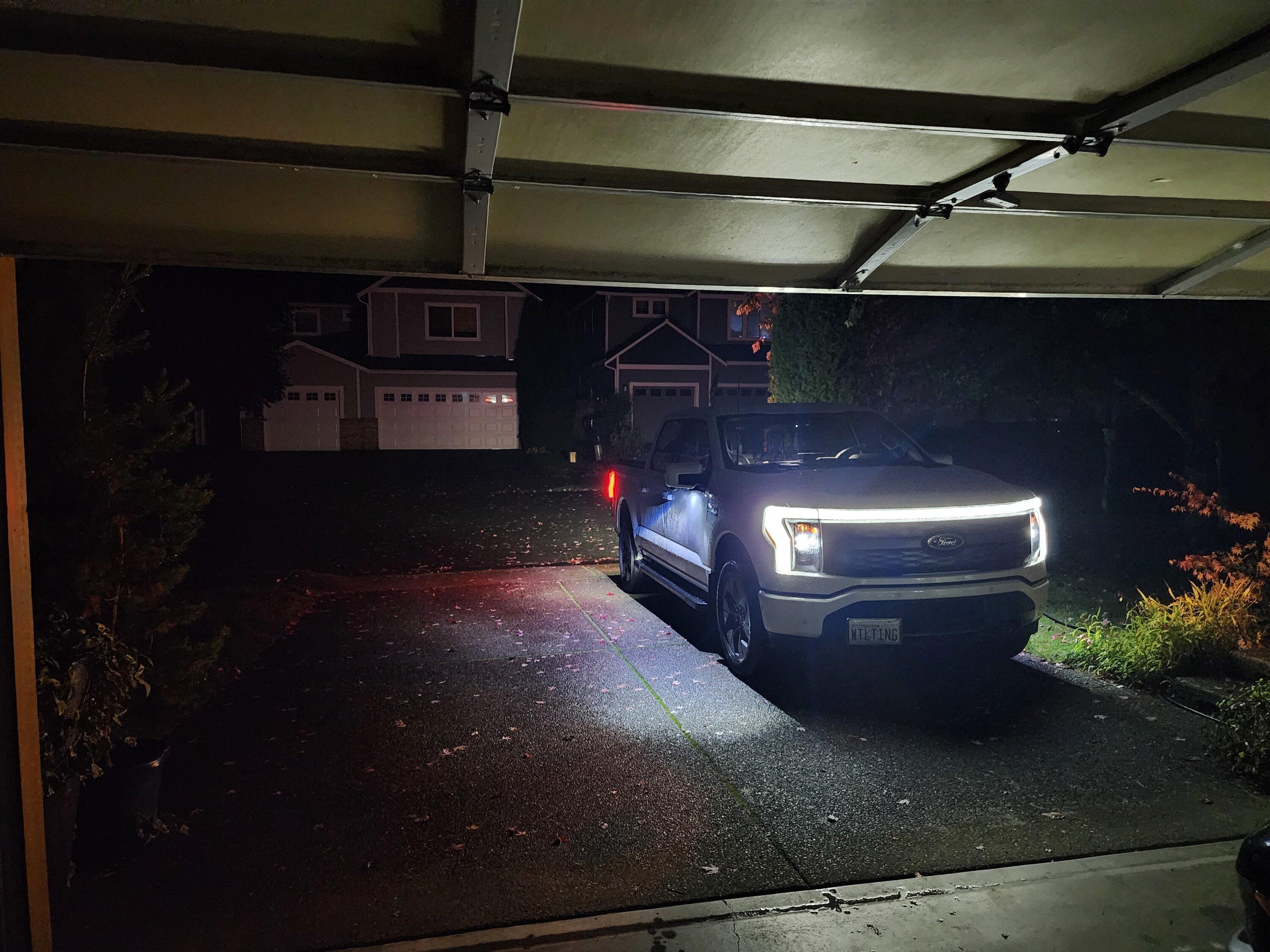 Ford F-150 Lightning Power out. All good. No noise! Pro Power Onboard to the rescue 20231016_191224