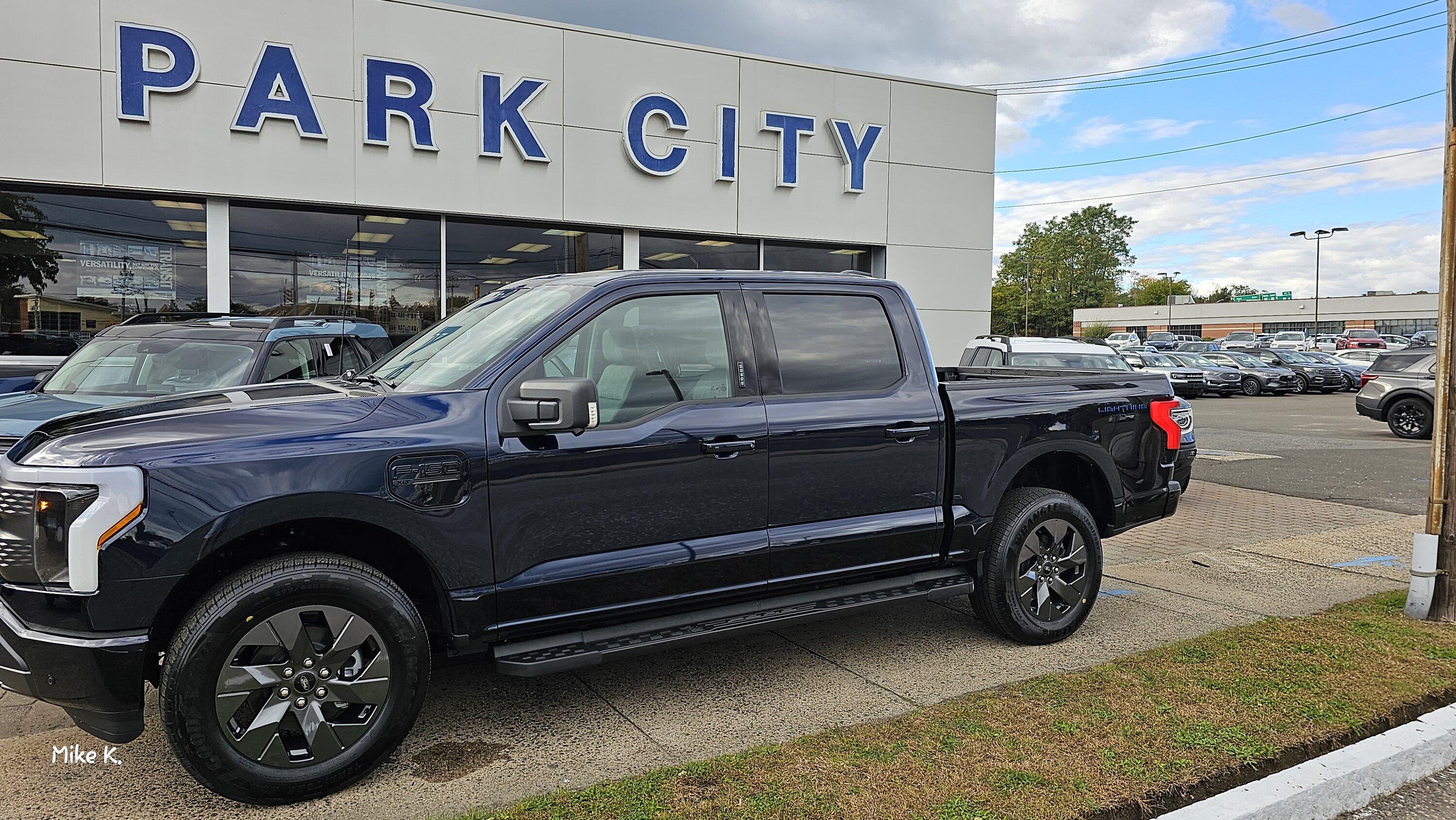 Ford F-150 Lightning ✅ 9/11/2023 Lightning Build Week Group (MY2023) 20231017_153316