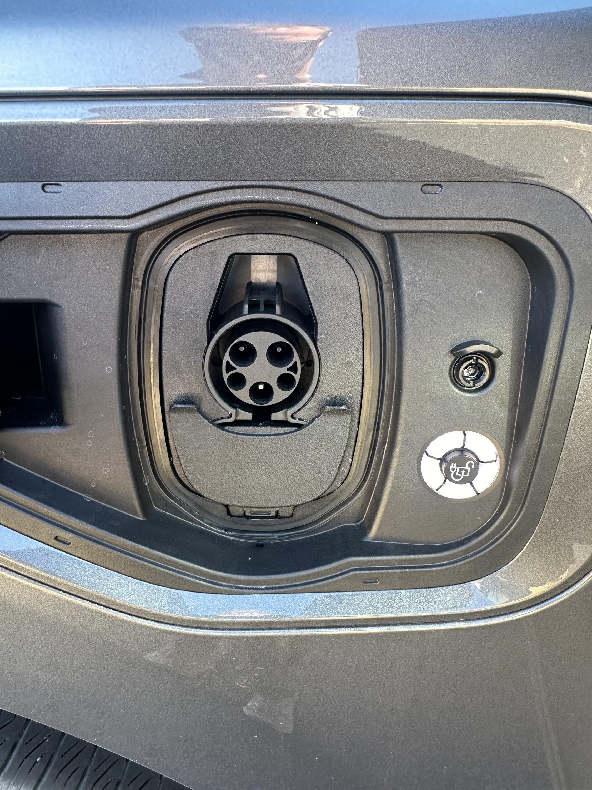 Ford F-150 Lightning Help- My Lightning thinks it’s always plugged in IMG_1815